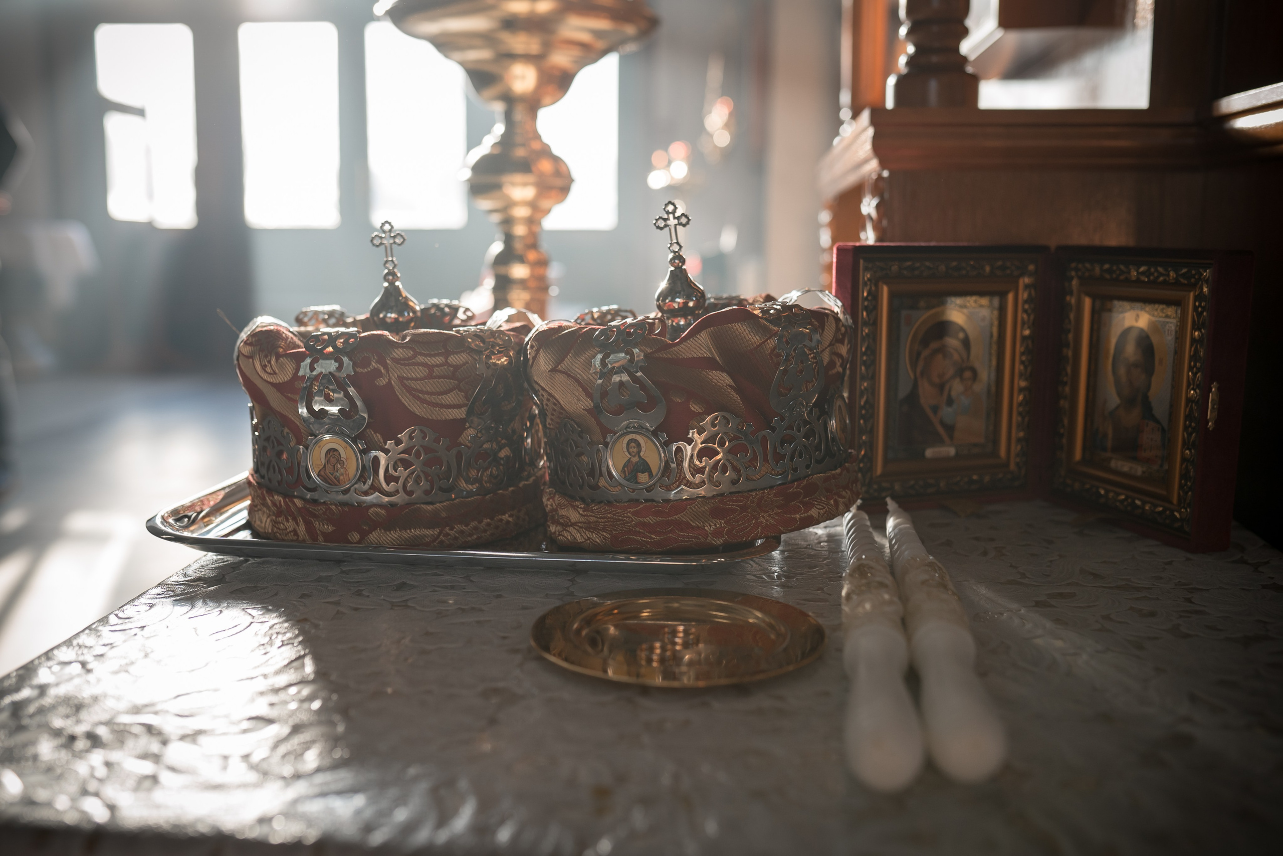 крещение венчание фотограф на венчание фотограф на крещение невеста свадьба обручальное кольцо медовый месяц православие венчание молодожены