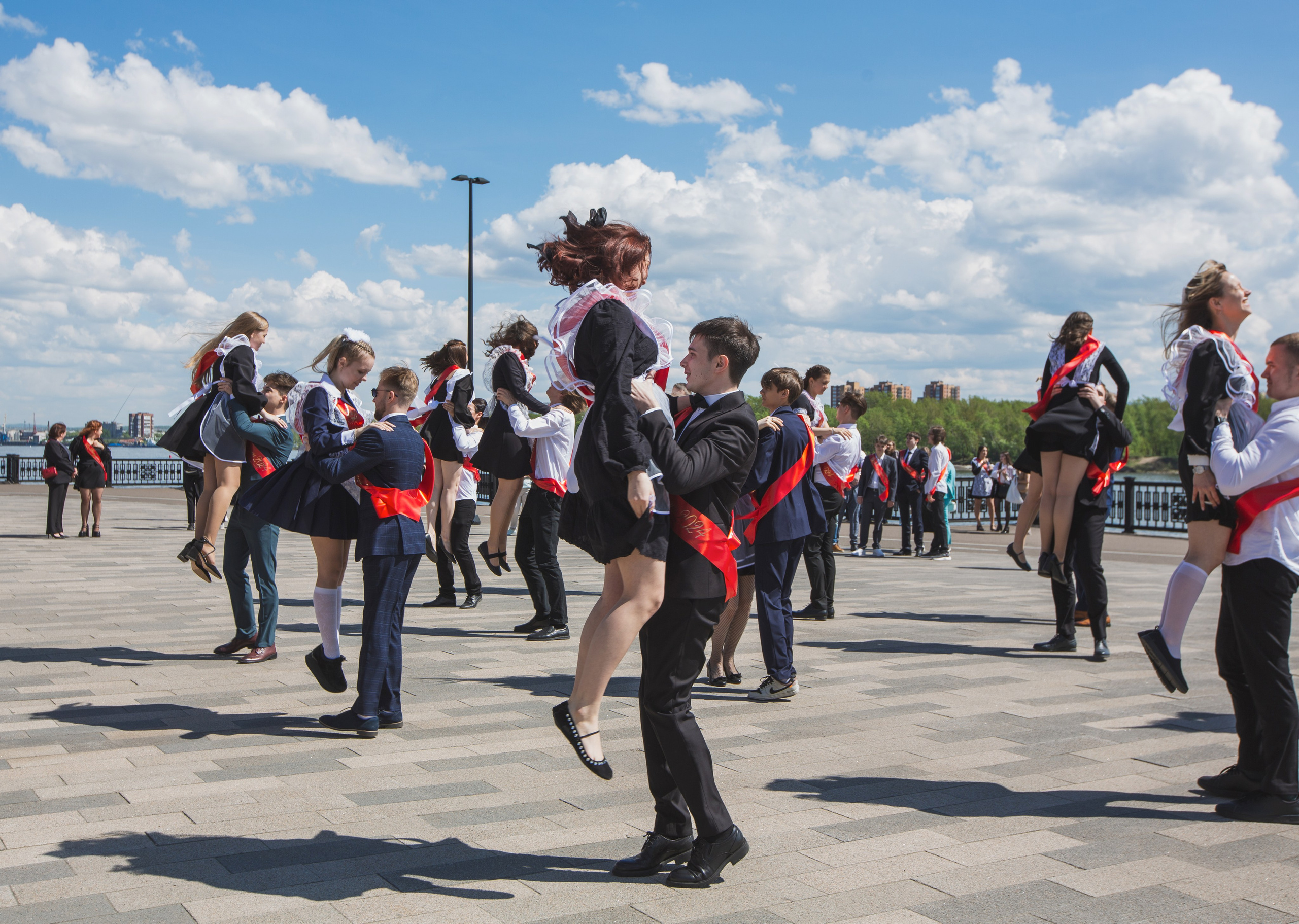 Выпускные альбомы в Красноярске. Студия Колибри