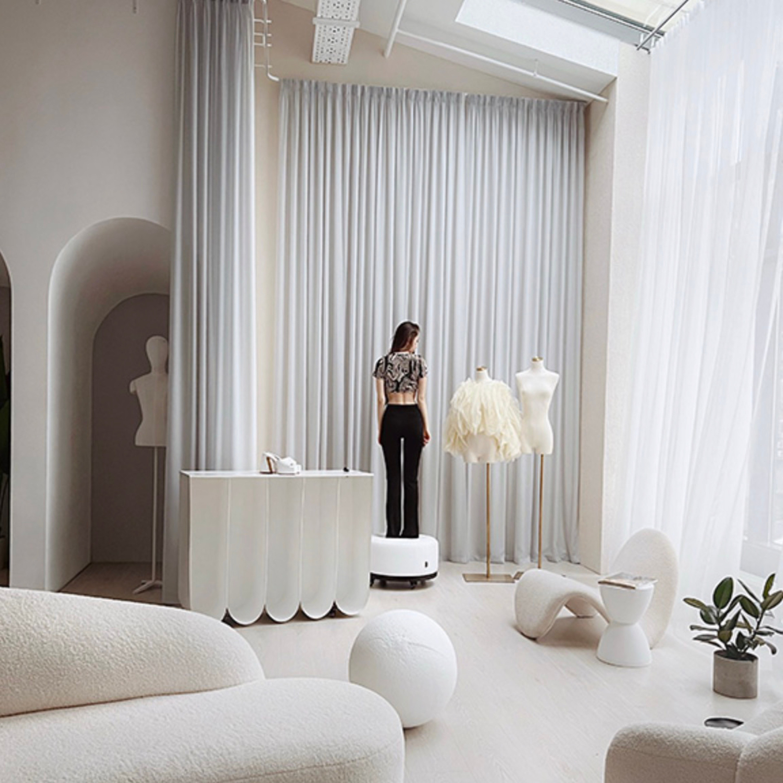 Лучшие фотостудии Москвы 2025. Commercial photographer | Anton Ermakov