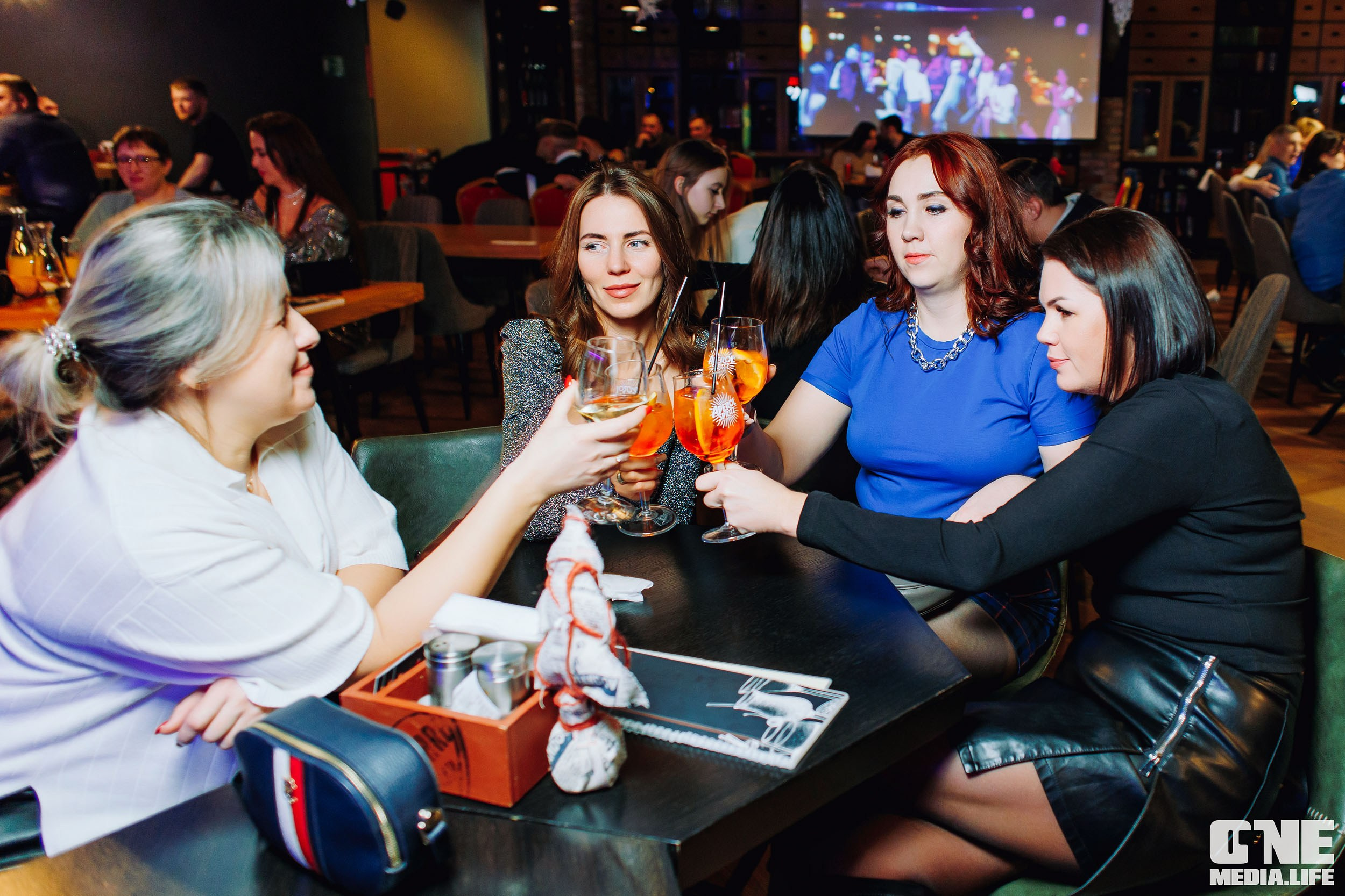 Фоторепортаж из бара Барре. One Media Life: фоторепортажи, фотоотчеты с мероприятий и заведений