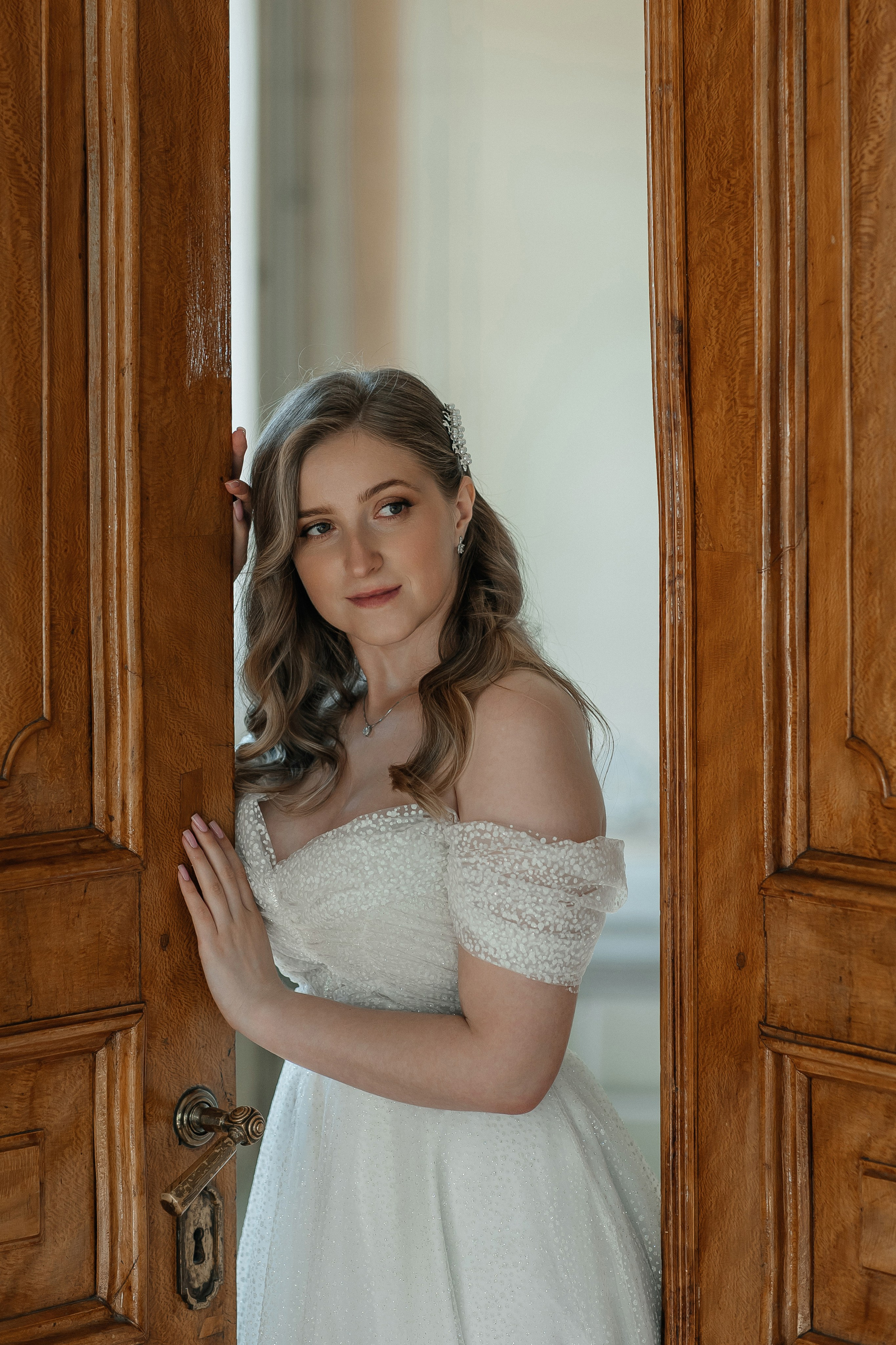 Свадебная фотосессия в библиотеке читальне имени Пушкина