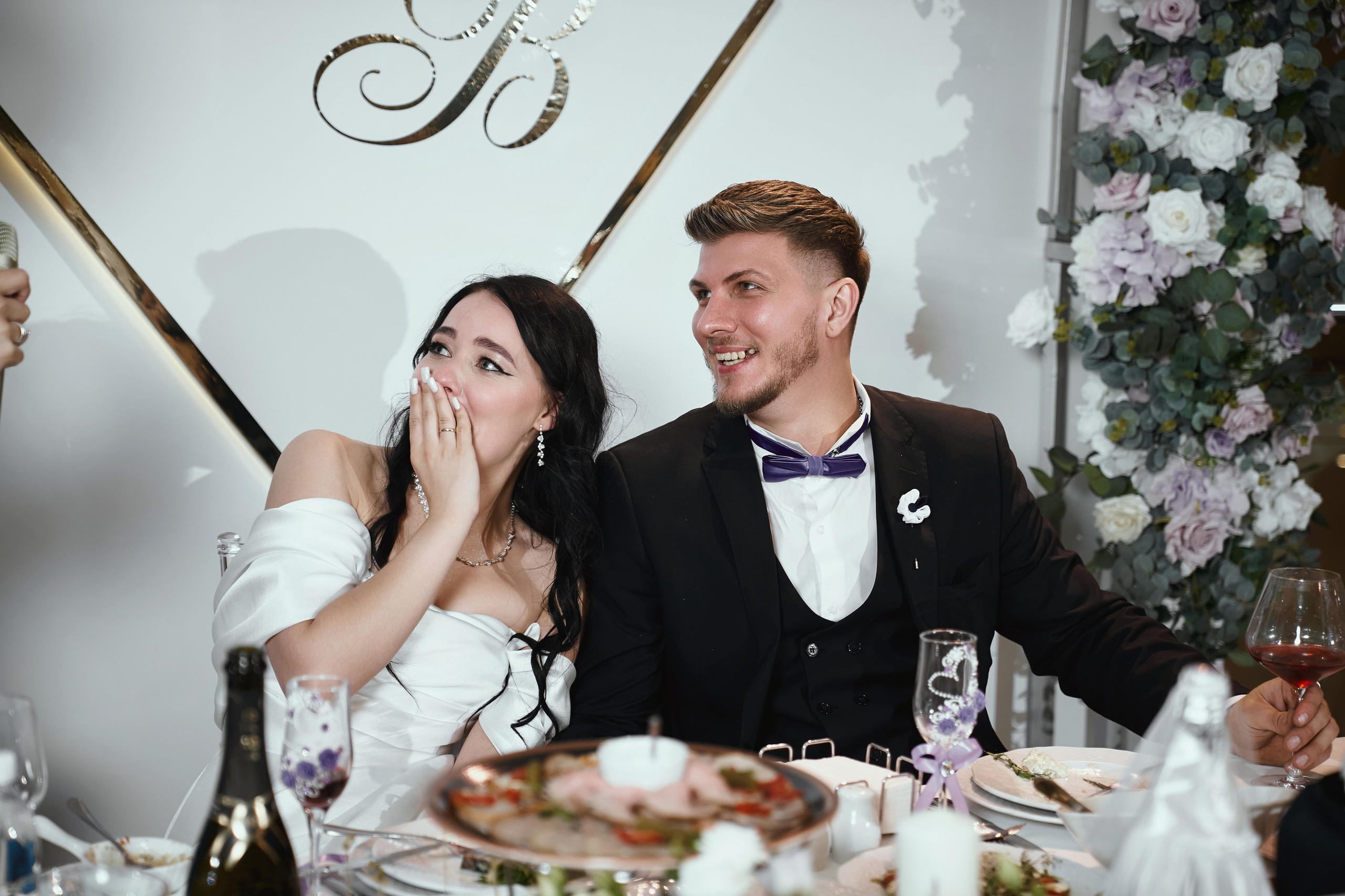 Свадебная фотосессия Дмитрия и Виты на Поклонной горе в парке Победы Москвы