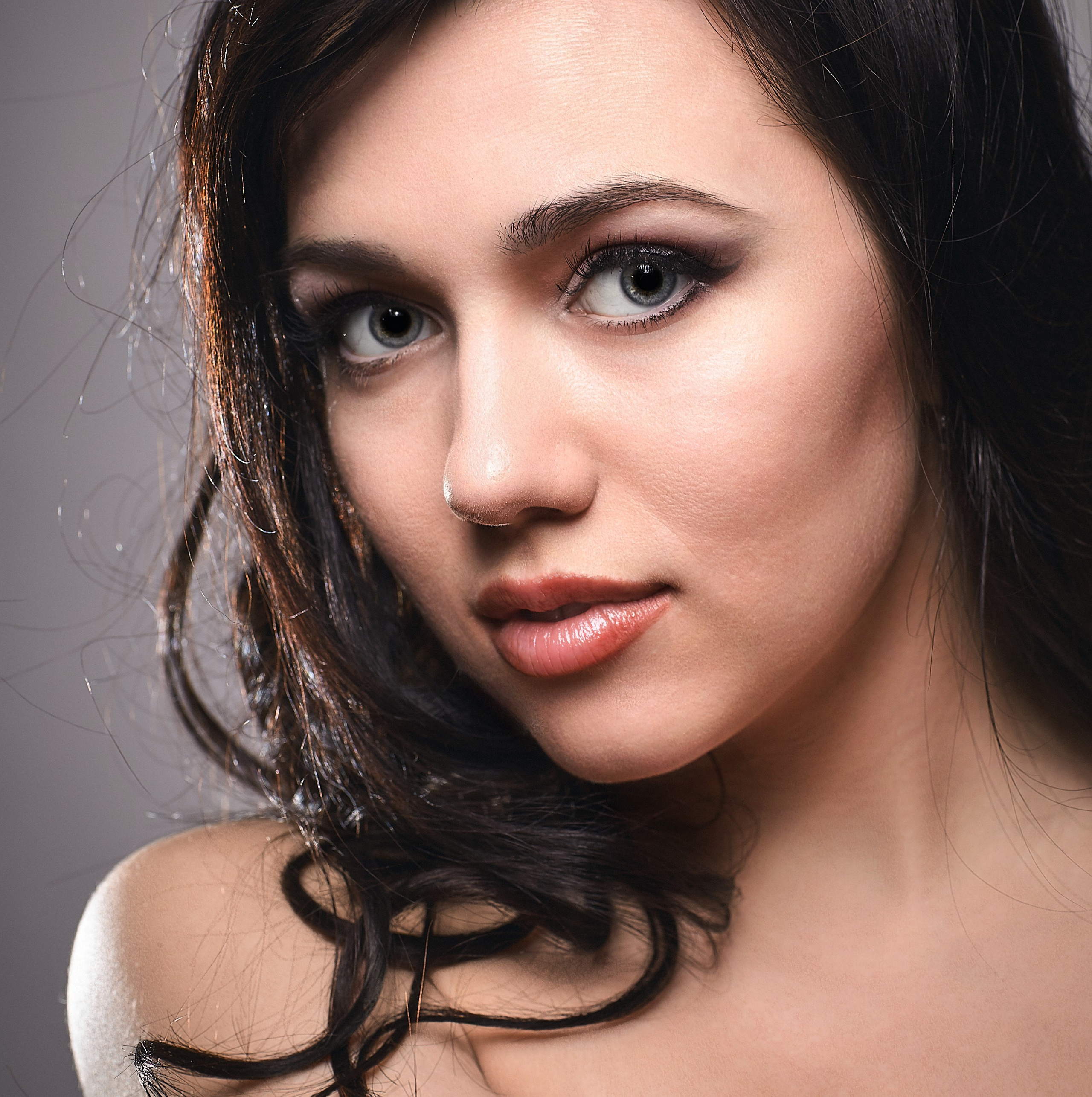 Женские, мужские и детские портреты в студии. Профессиональный фотограф в Белгороде Владимир Скибин