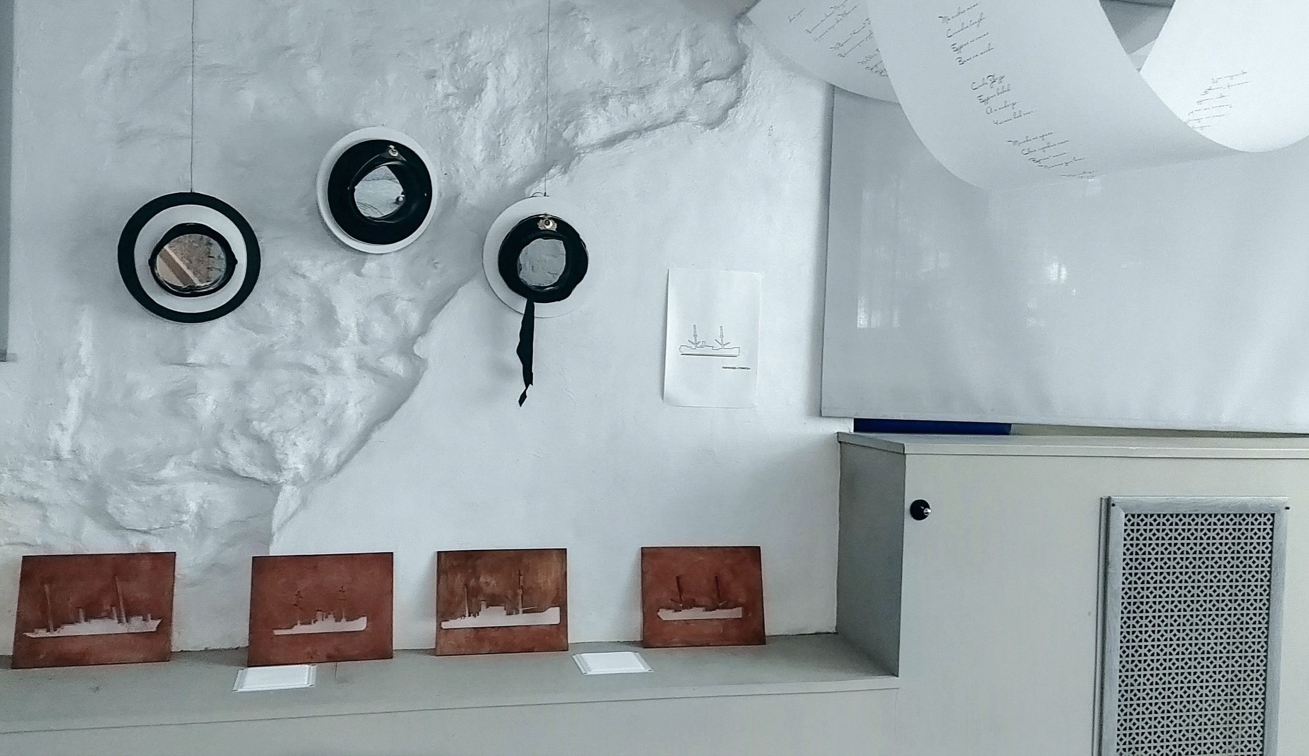 КУКУМАРИЯ-25. ПЕРСОНАЛЬНЫЙ ВЫСТАВОЧНЫЙ ПРОЕКТ. Художник, преподаватель дизайна, начинающий сценограф и режиссёр во Владивостоке