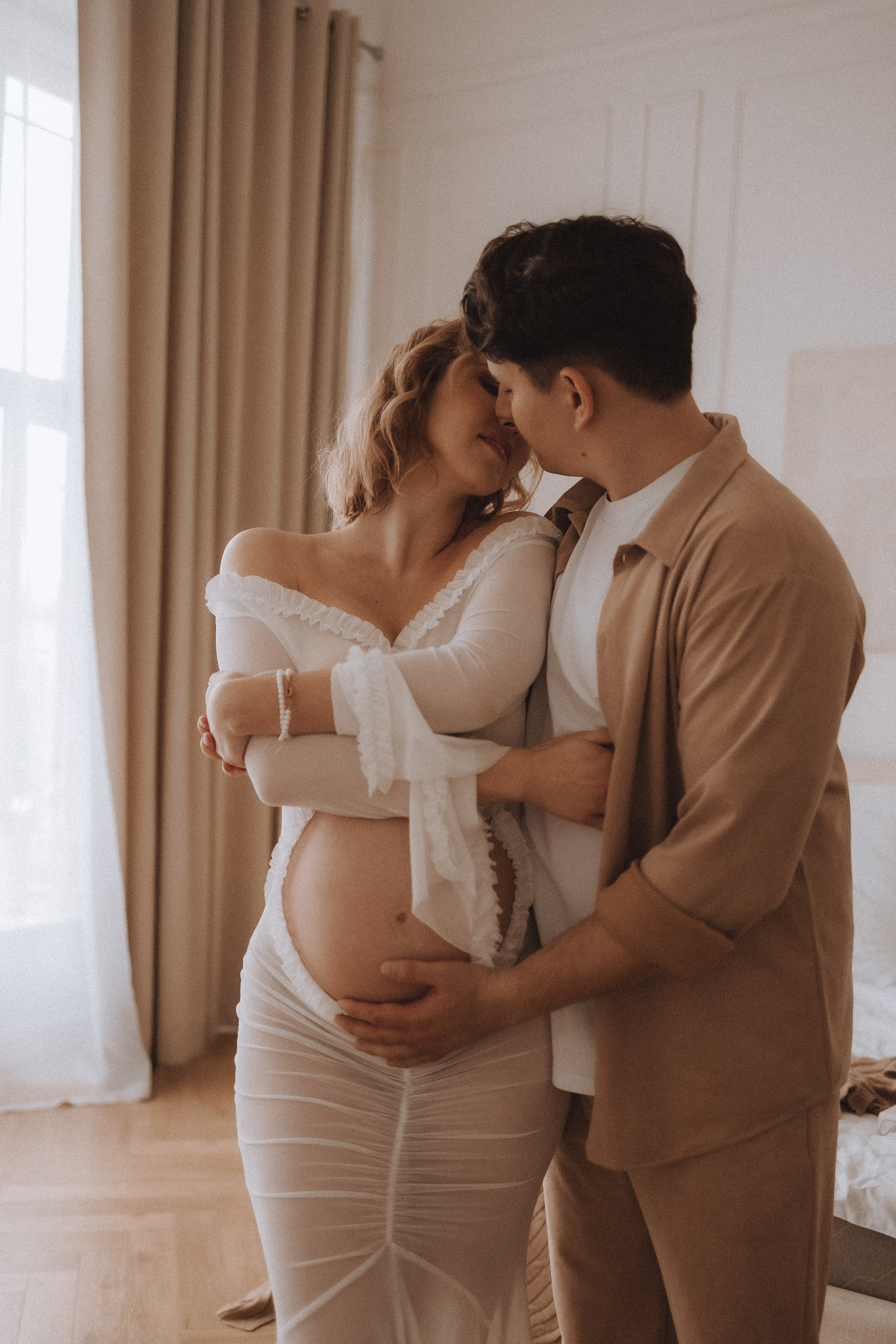 Фотосессия беременных в Москве в студиии