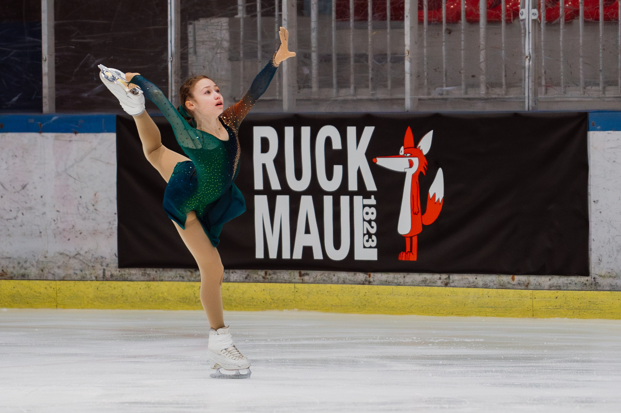 Первенство ДФО и СФО по фигурному катанию на коньках г. Искитим. Воробьева Ксения — Спортивный и танцевальный фотограф Новосибирск