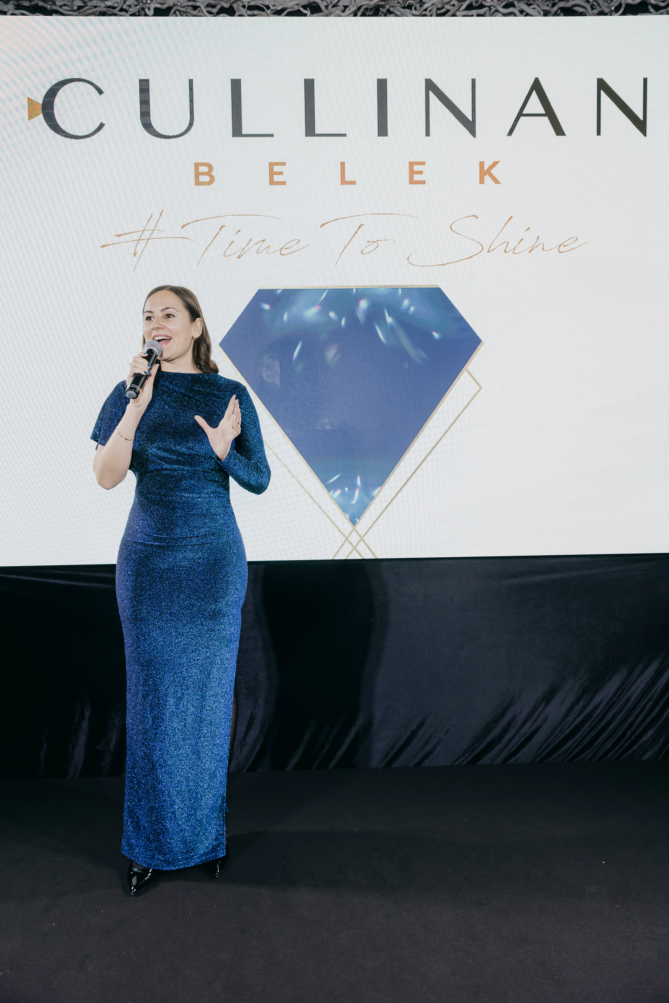 CULLINAN BELEK La Maree Moscow. «Птичка на проводе»: информационный портал в Москве