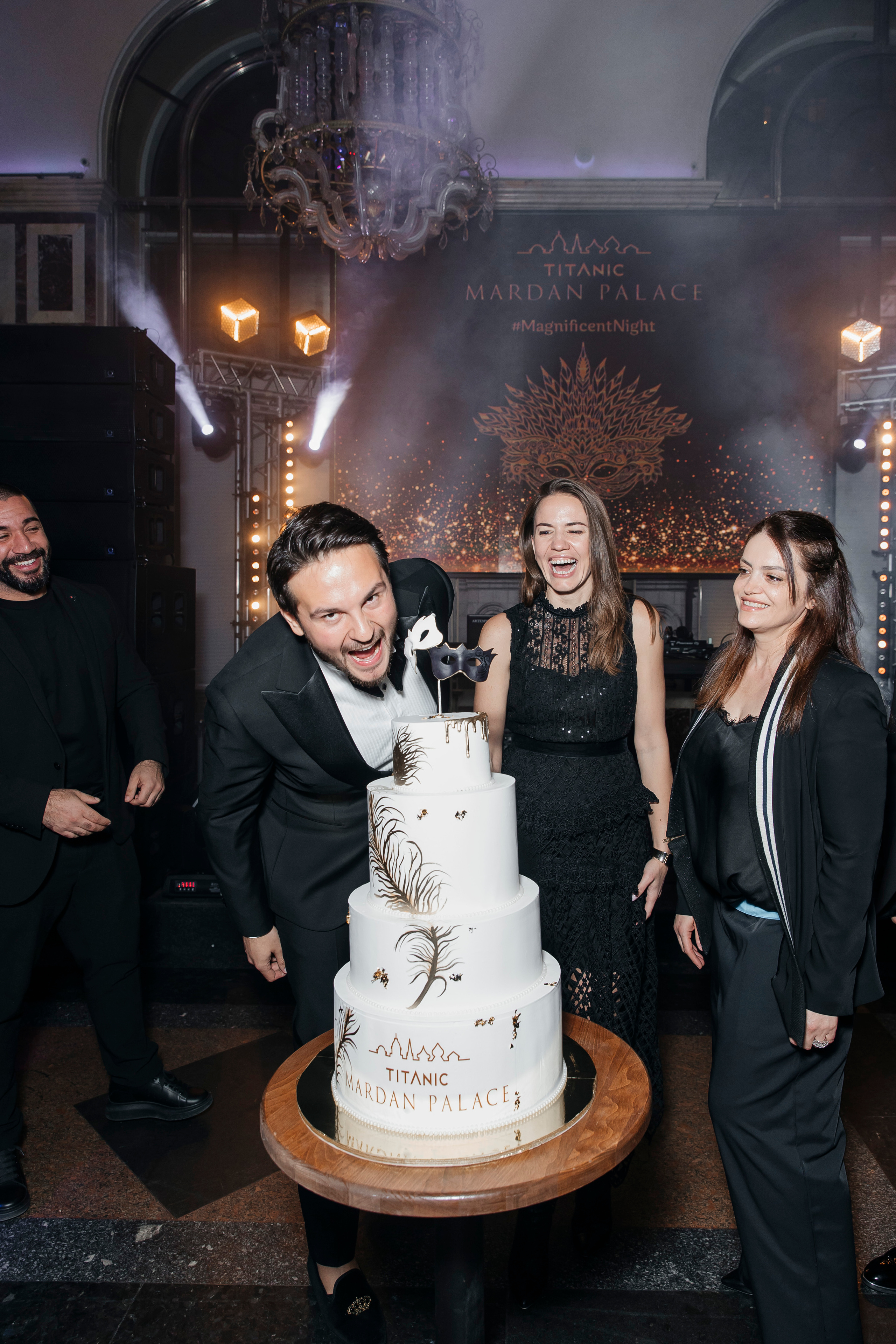 TITANIC MARDAN PALACE Balzi Rossi Moscow. «Птичка на проводе»: информационный портал в Москве