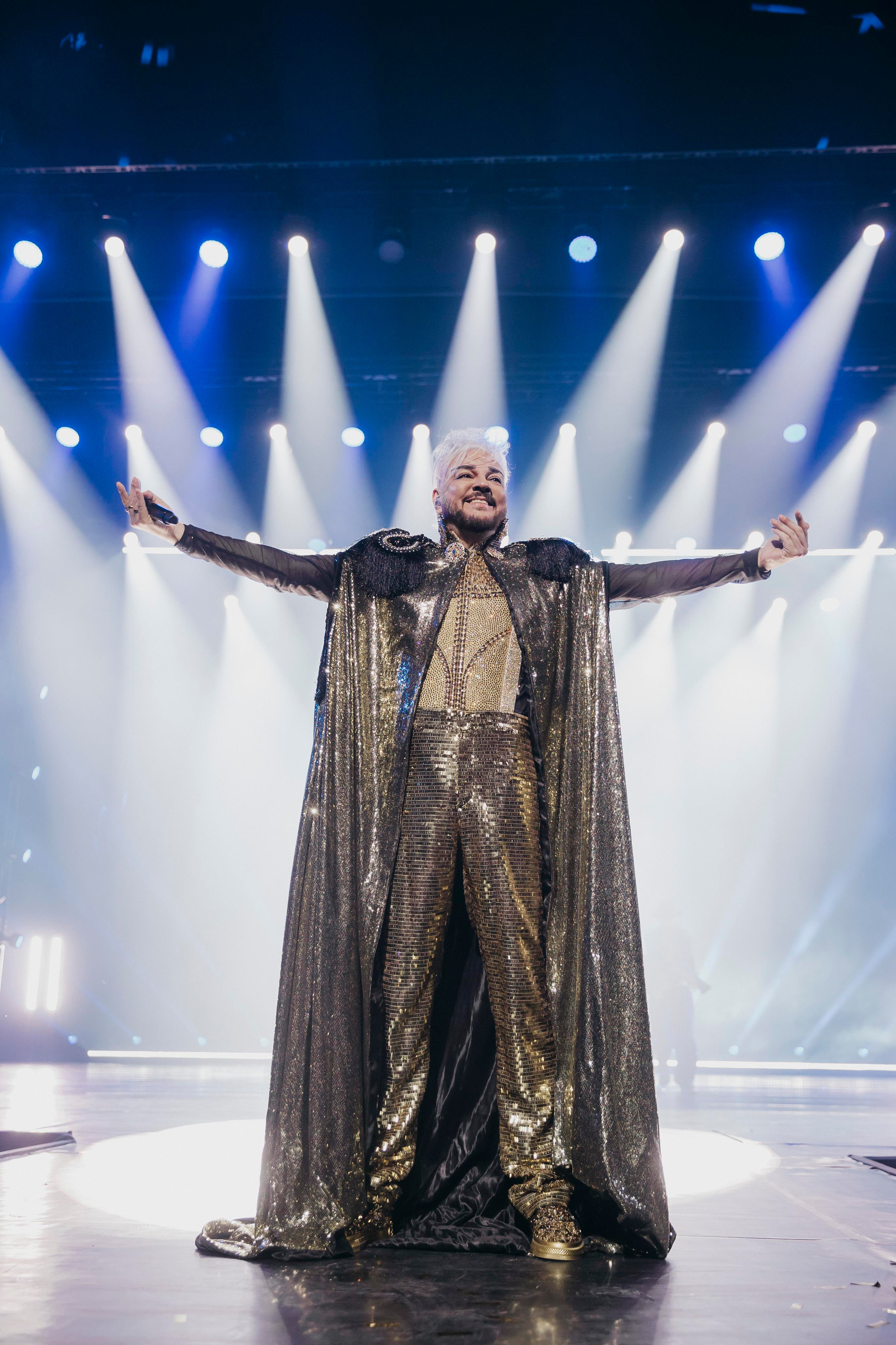 Зимнее Show LIVE ARENA. «Птичка на проводе»: информационный портал в Москве