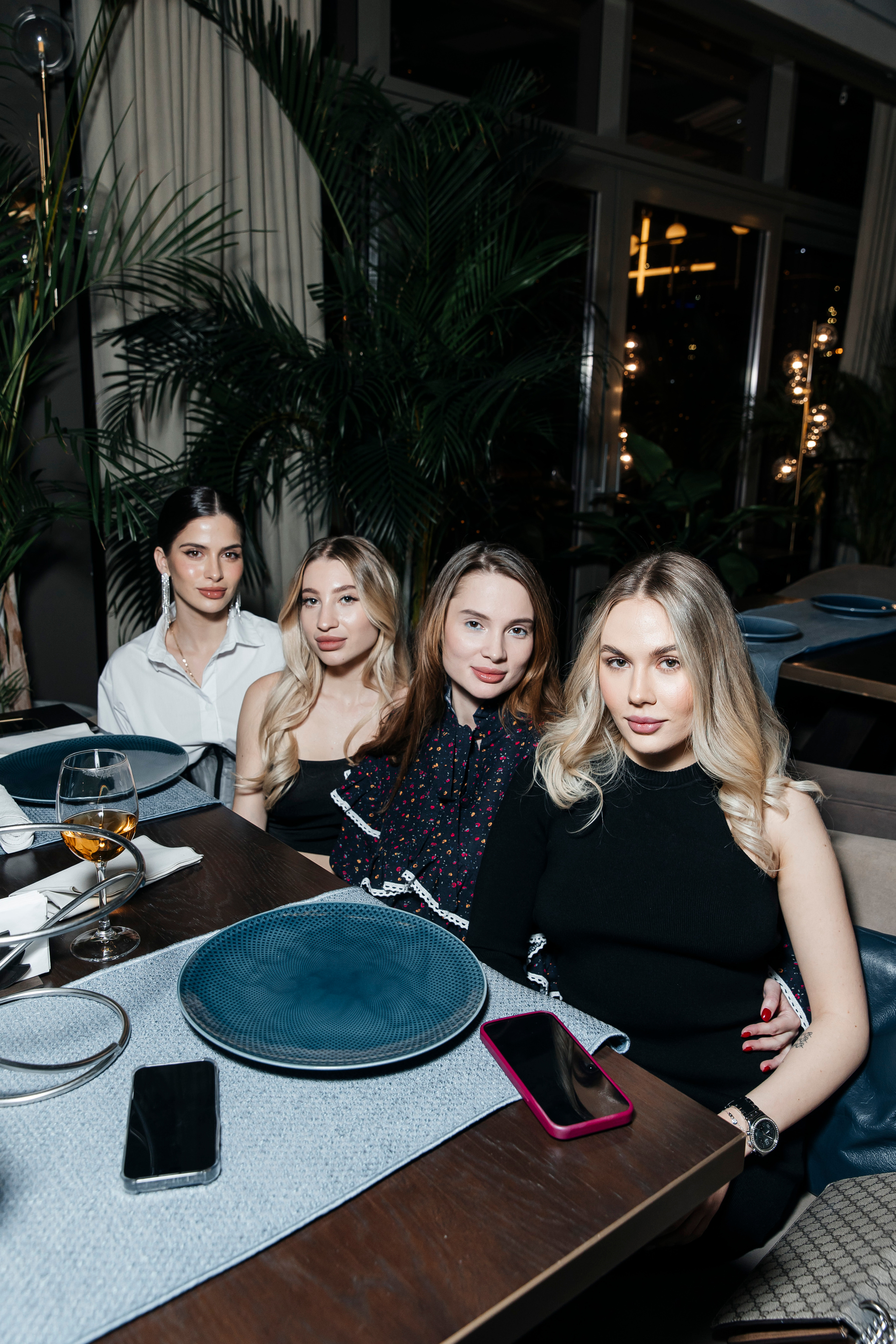 День Святого Валентина BAMBOO.BAR в Москве. «Птичка на проводе»: информационный портал в Москве