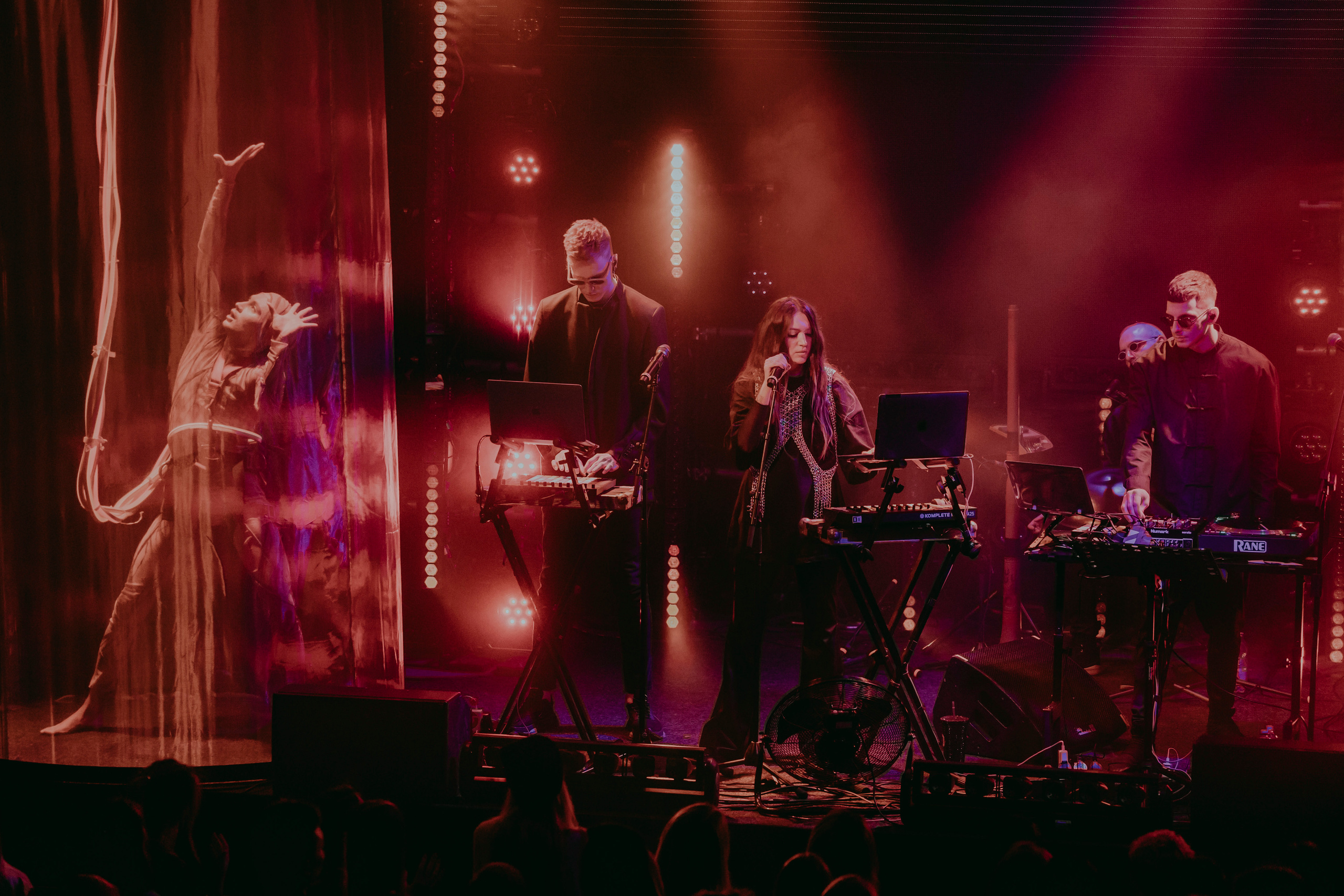 «U108» URBAN club Moscow. «Птичка на проводе»: информационный портал в Москве