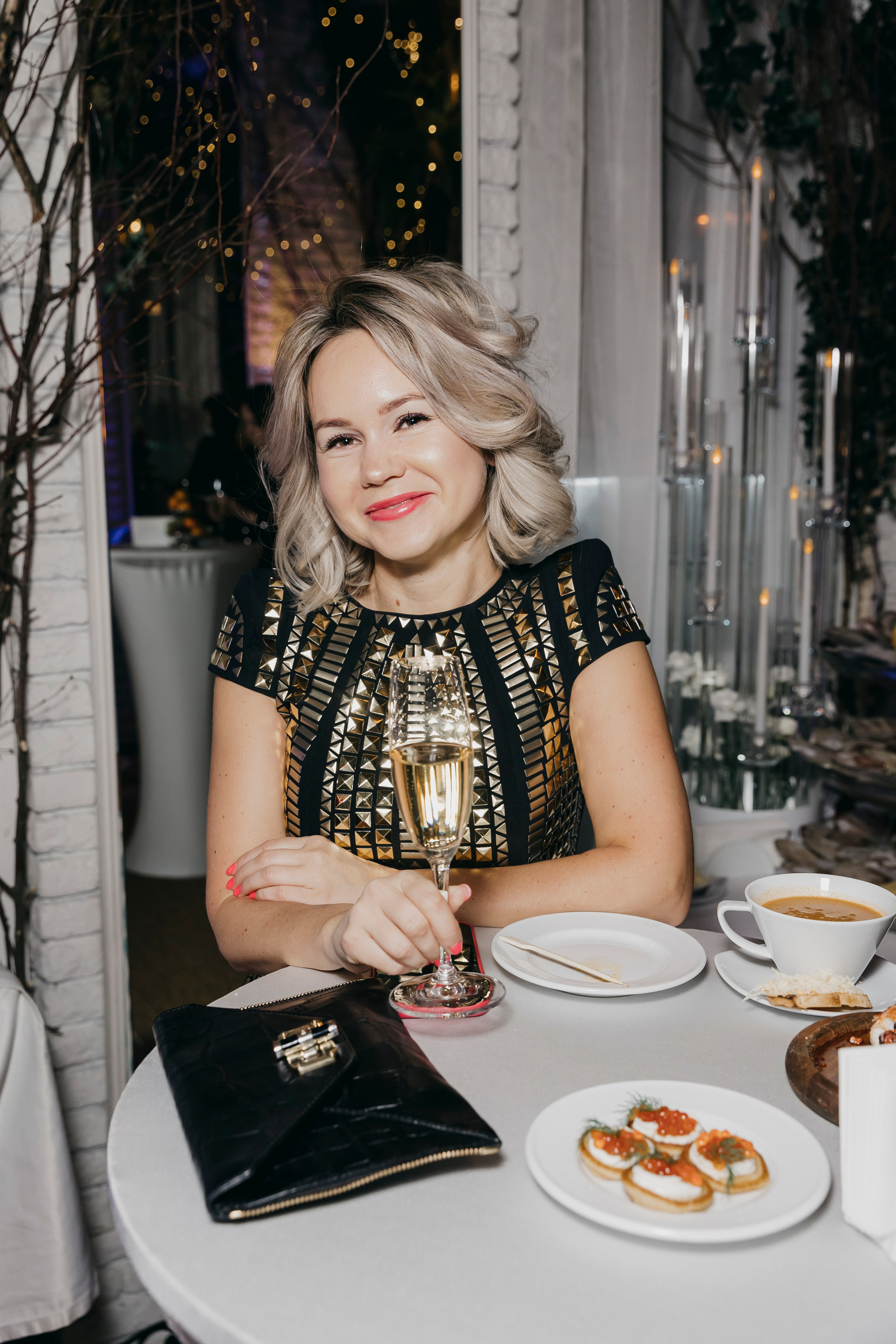 CULLINAN BELEK La Maree Moscow. «Птичка на проводе»: информационный портал в Москве