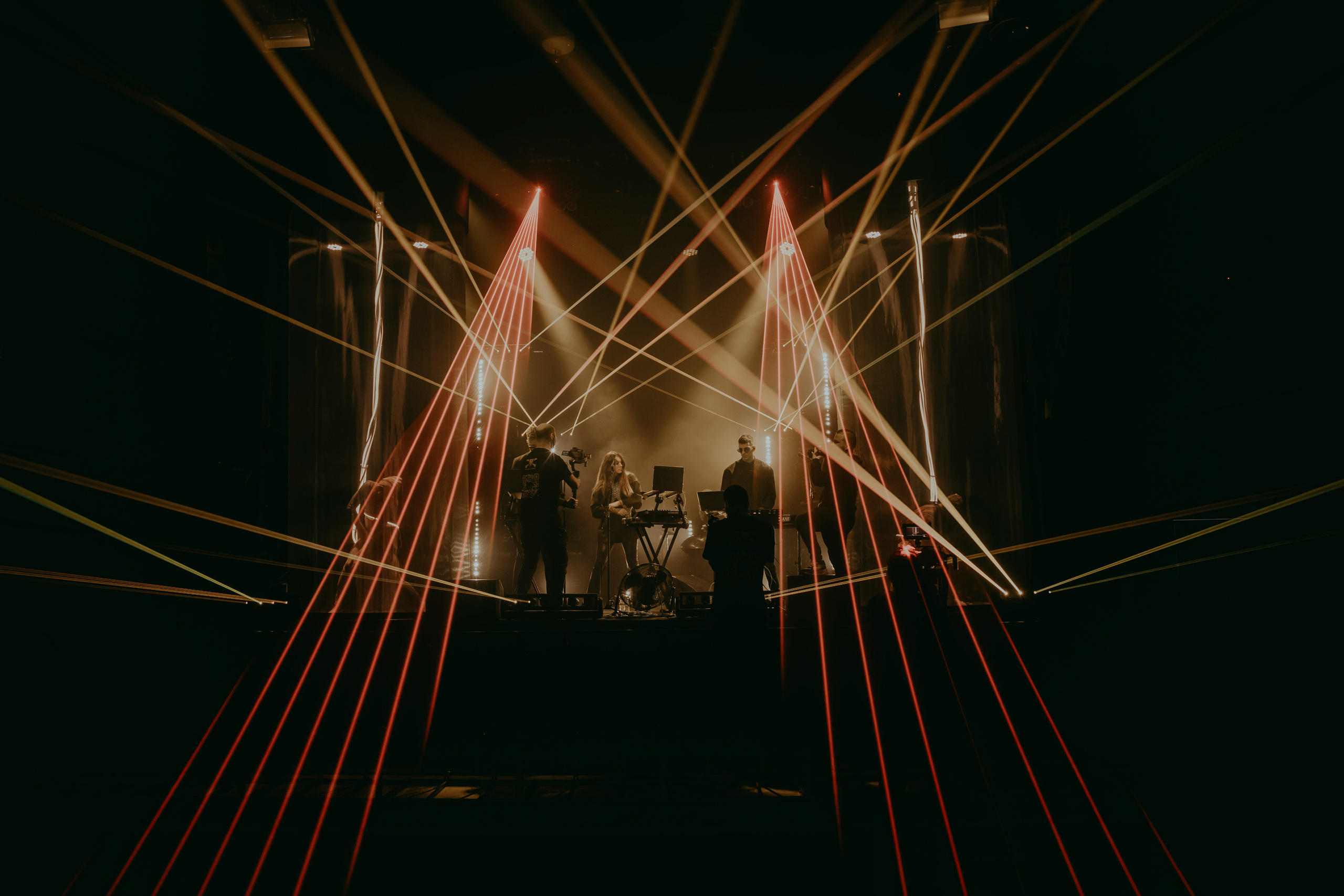 «U108» URBAN club Moscow. «Птичка на проводе»: информационный портал в Москве