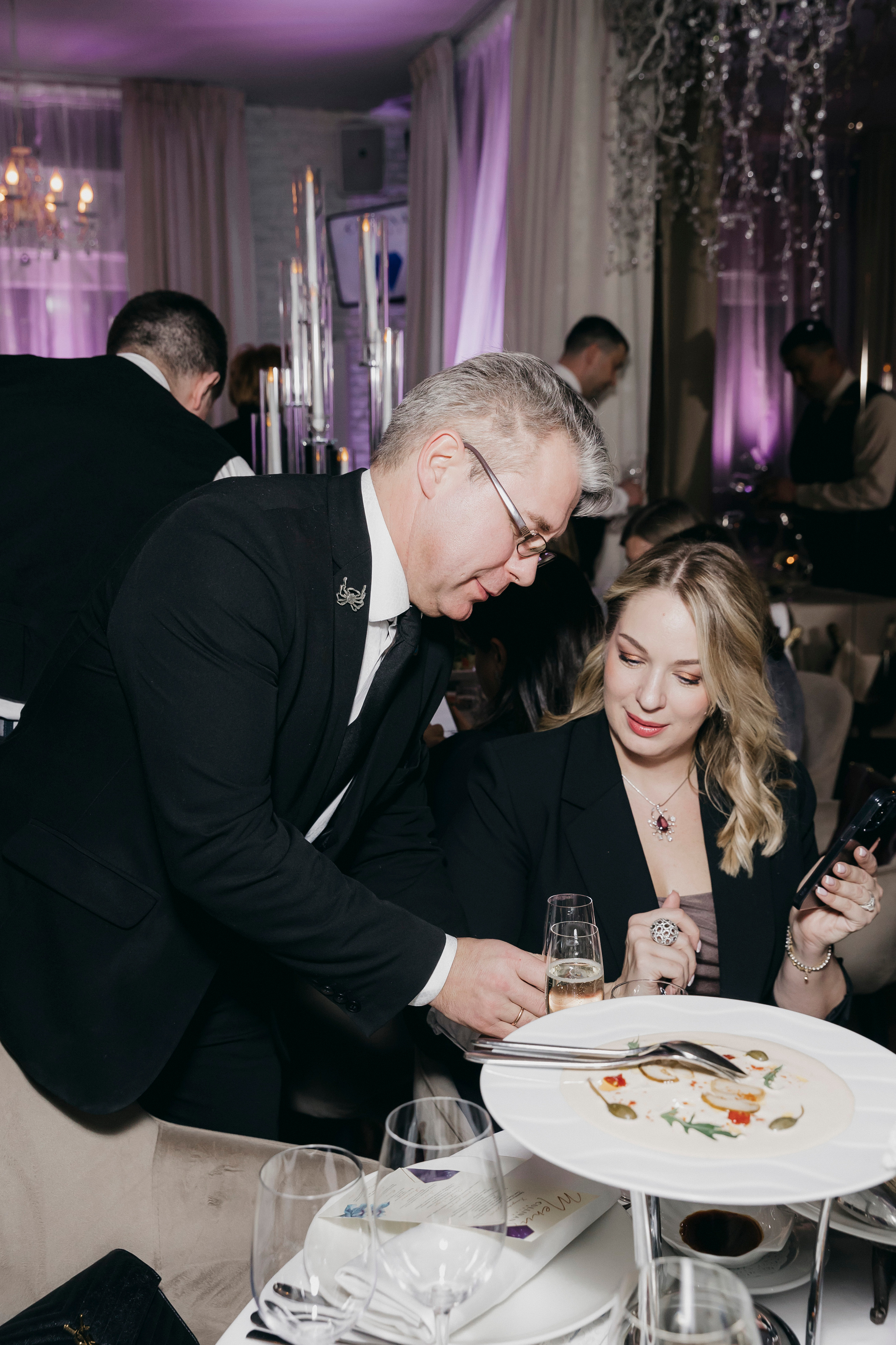 CULLINAN BELEK La Maree Moscow. «Птичка на проводе»: информационный портал в Москве