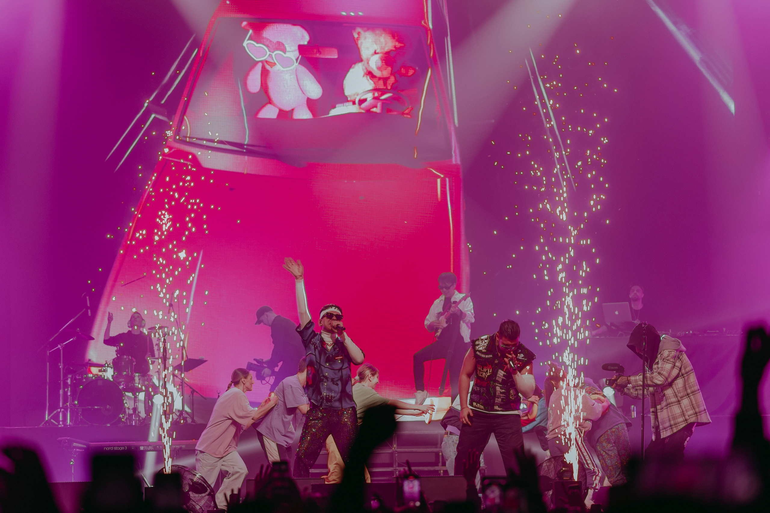 GAYAZOV$ BROTHER$ в Adrenalin Stadium Moscow. «Птичка на проводе»: информационный портал в Москве