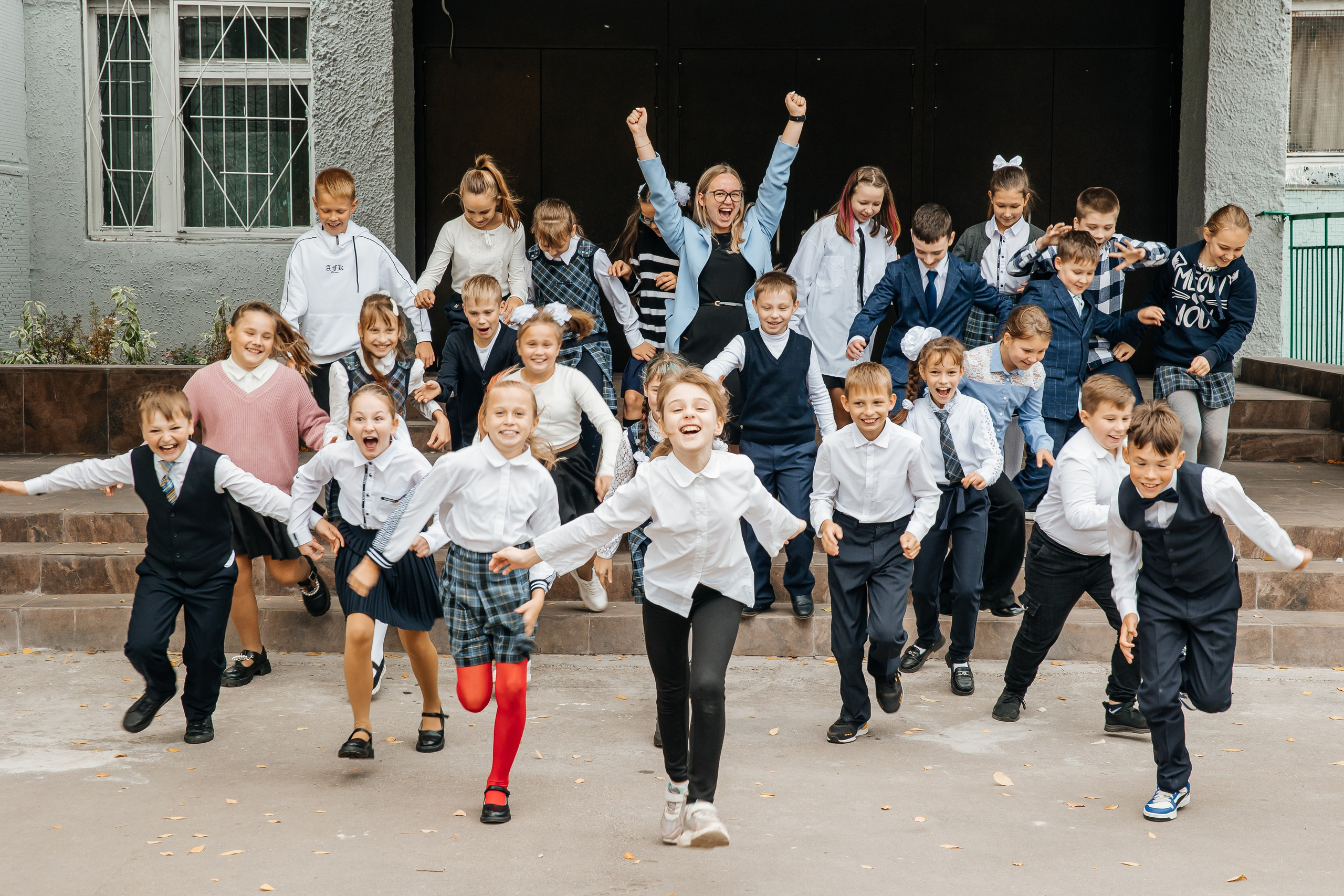 Примеры работ для выпускных альбомов 4-х классов начальной школы. Wedding, romantic photo, family holidays. Workshops
