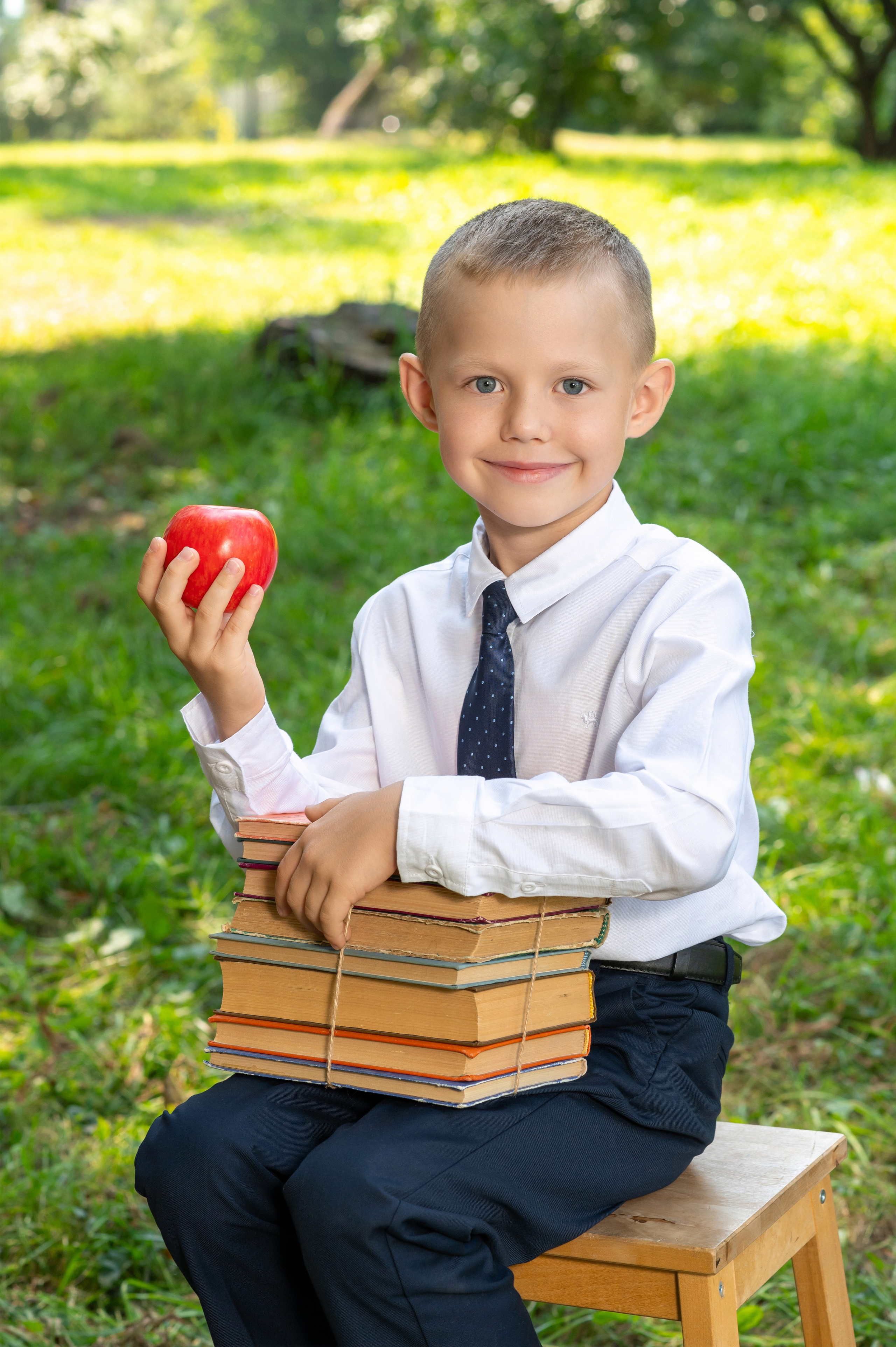 Проект «Здравствуй, школа!». Выпускные альбомы в саду и школе. Подольск. Лифарь Татьяна