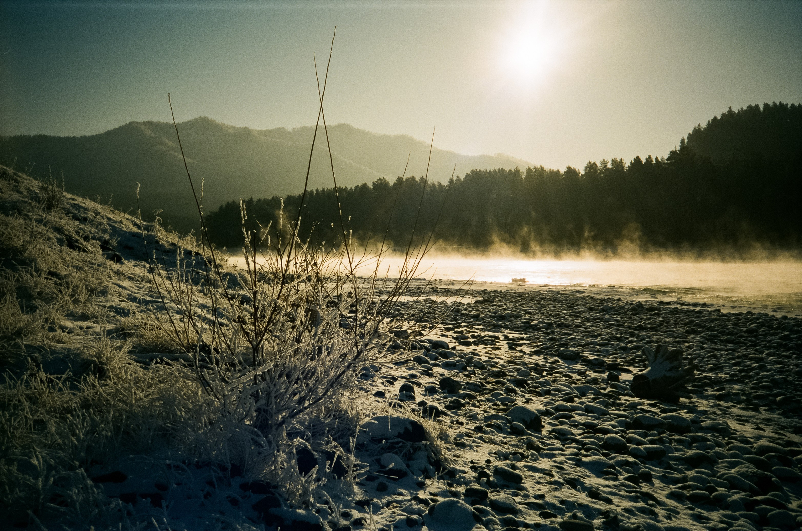 Путешествие на Алтай зимой: изумительные виды, снятые на фотопленку