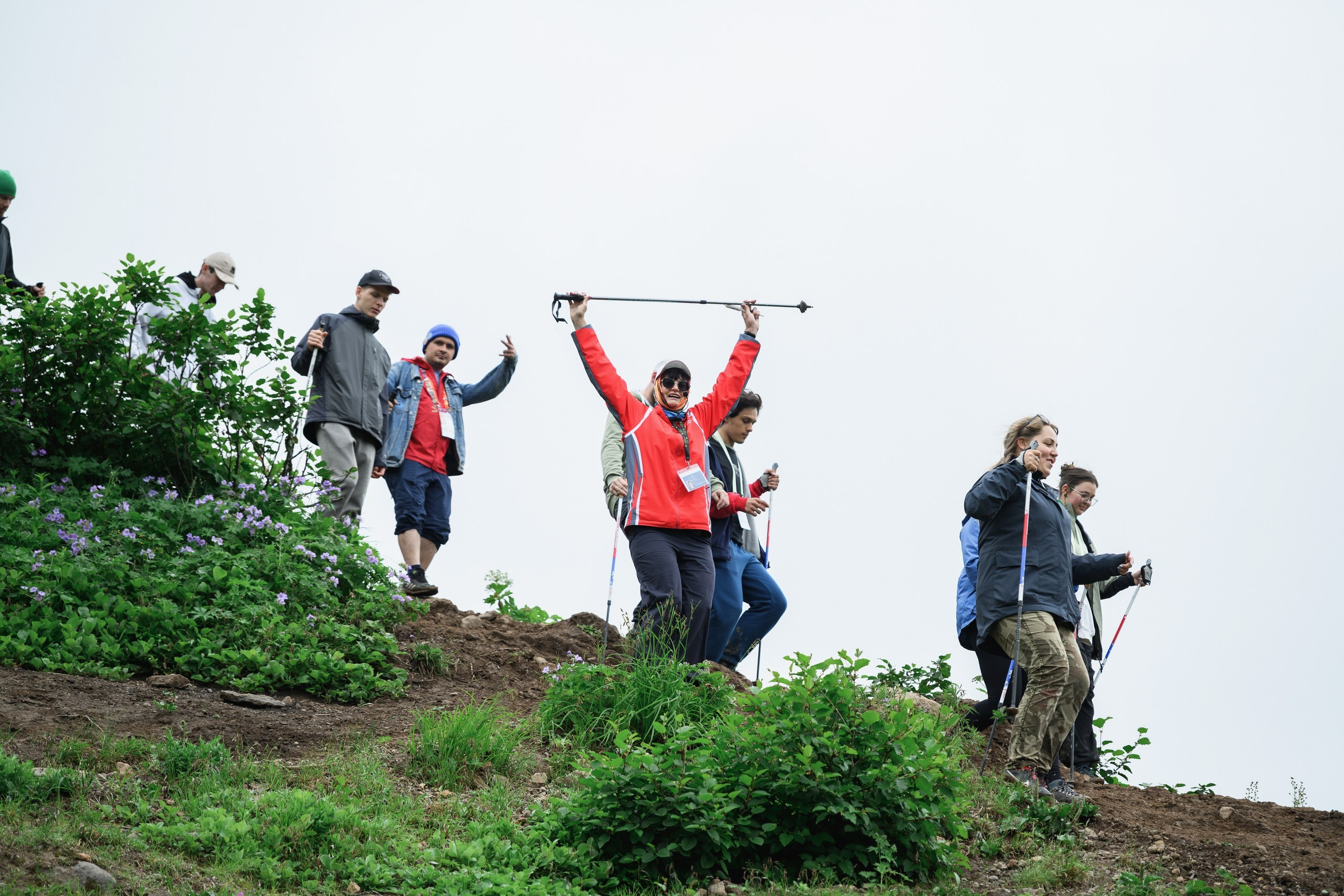 Фотосъемка восхождения на Мутновский вулкан в рамках экофорума в Петропавловске-Камчатском. Экспедиционная фотосъемка на Мутновский вулкан с участниками экофорума в Петропавловске-Камчатском. Документальная съемка восхождения эко-активистов на вулкан в Петропавловске-Камчатском. Эко-экспедиция с фотосъемкой на Мутновский вулкан в Петропавловске-Камчатском. Профессиональная съемка восхождения на вулкан в рамках экологического форума в Петропавловске-Камчатском.