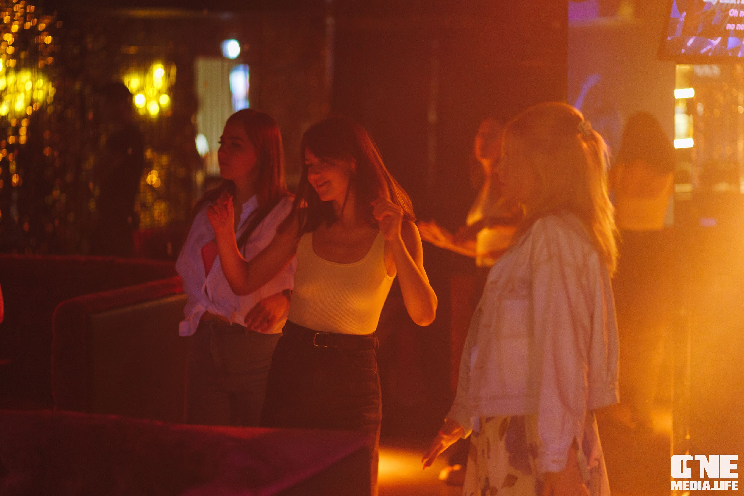 Фоторепортаж из караоке-клуба Эйфория. One Media Life: фоторепортажи, фотоотчеты с мероприятий и заведений