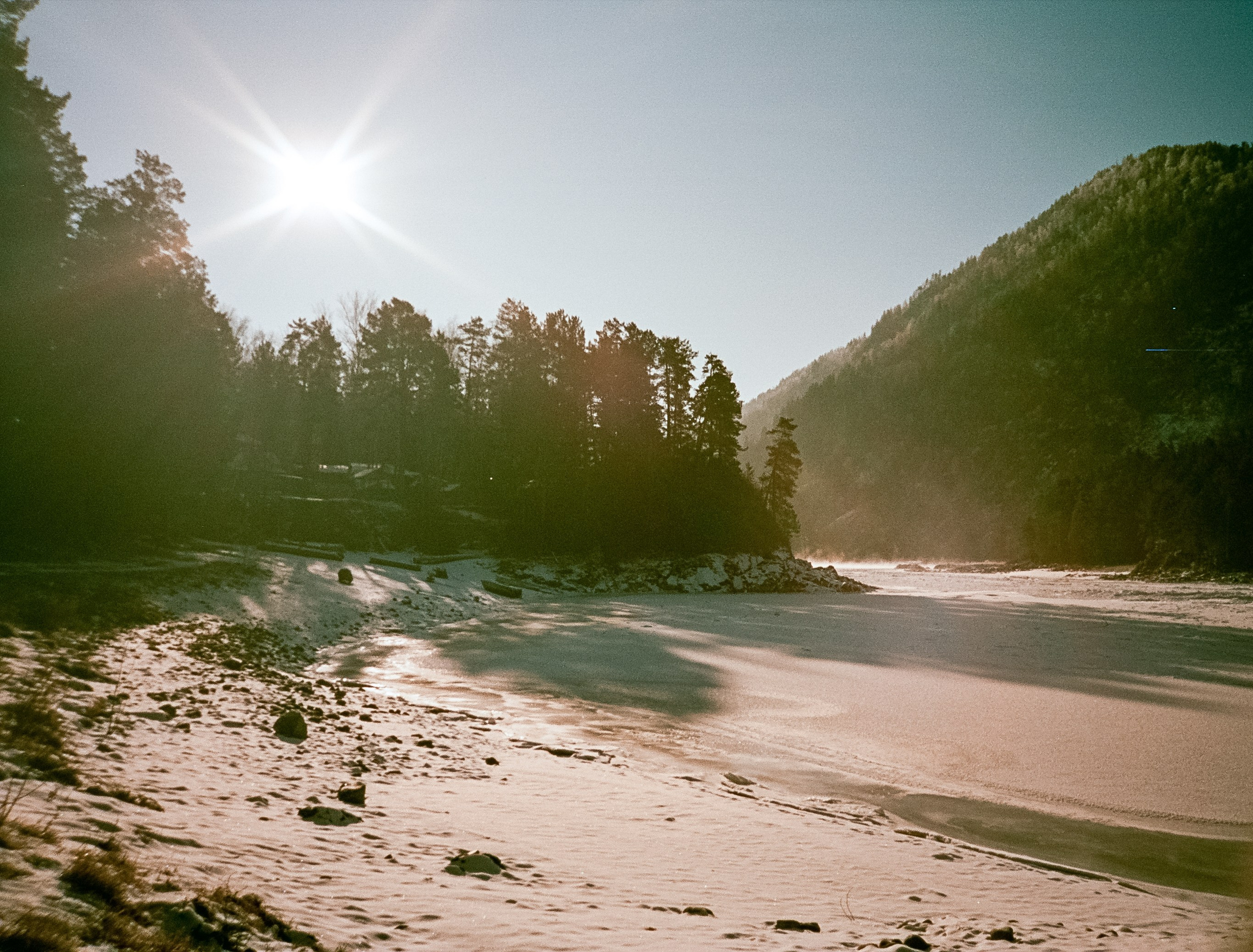 Путешествие на Алтай зимой: изумительные виды, снятые на фотопленку