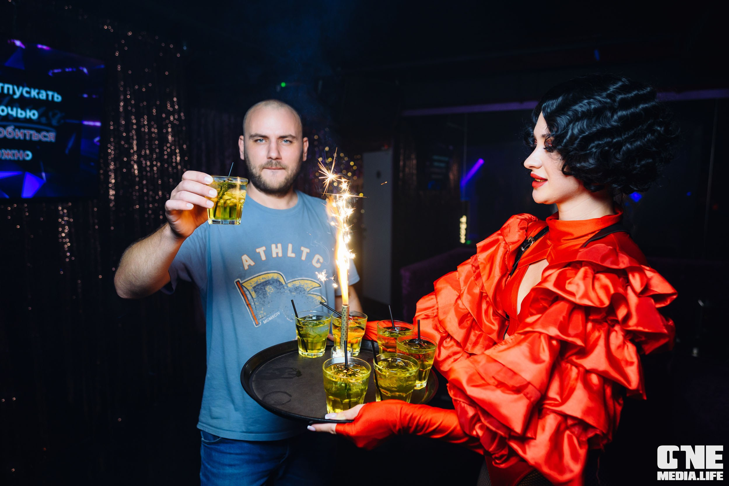 Фоторепортаж из караоке-клуба Эйфория. One Media Life: фоторепортажи, фотоотчеты с мероприятий и заведений