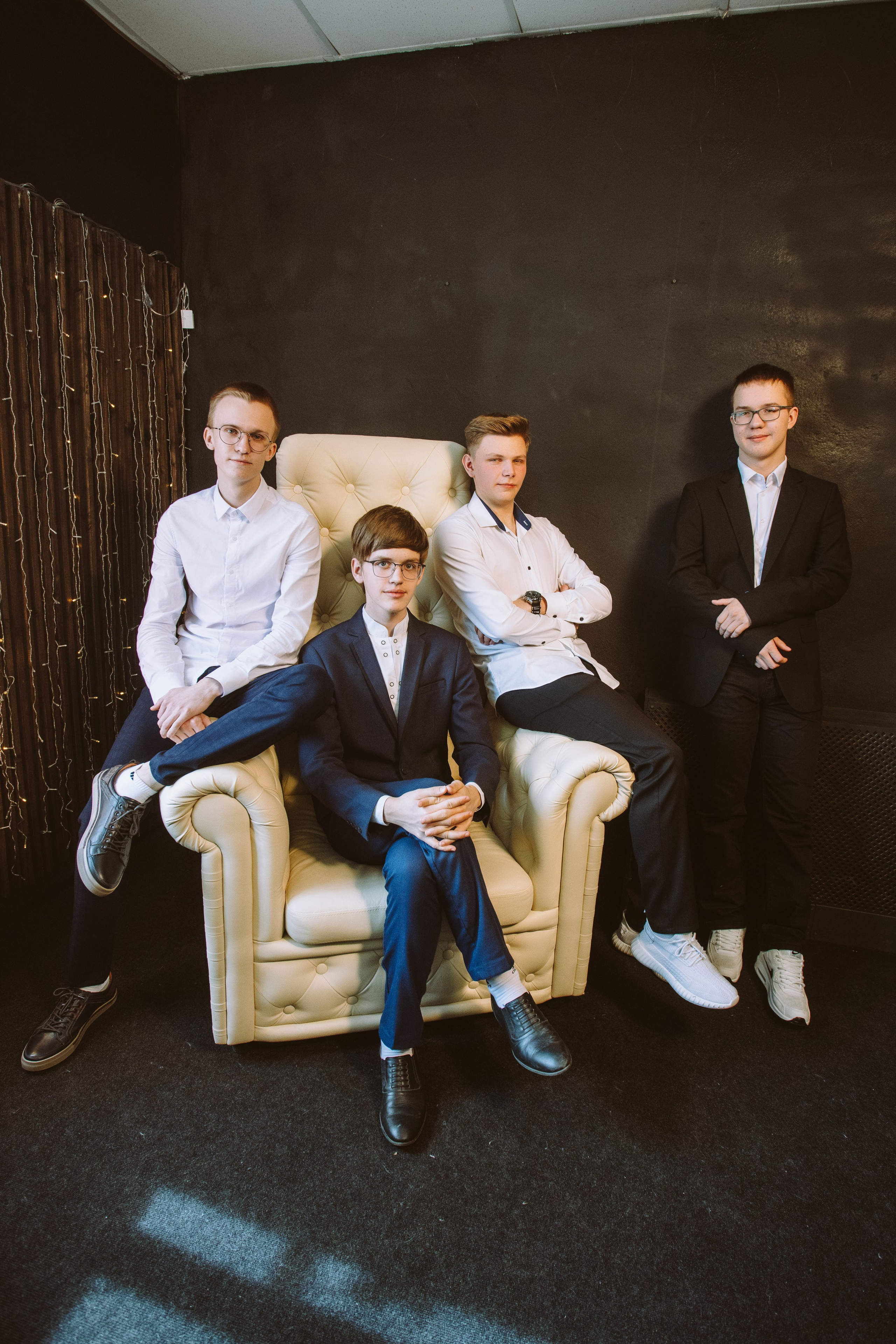 Школа № 12, 11 класс. Выпуск 2024. Студия выпускных альбомов Остров