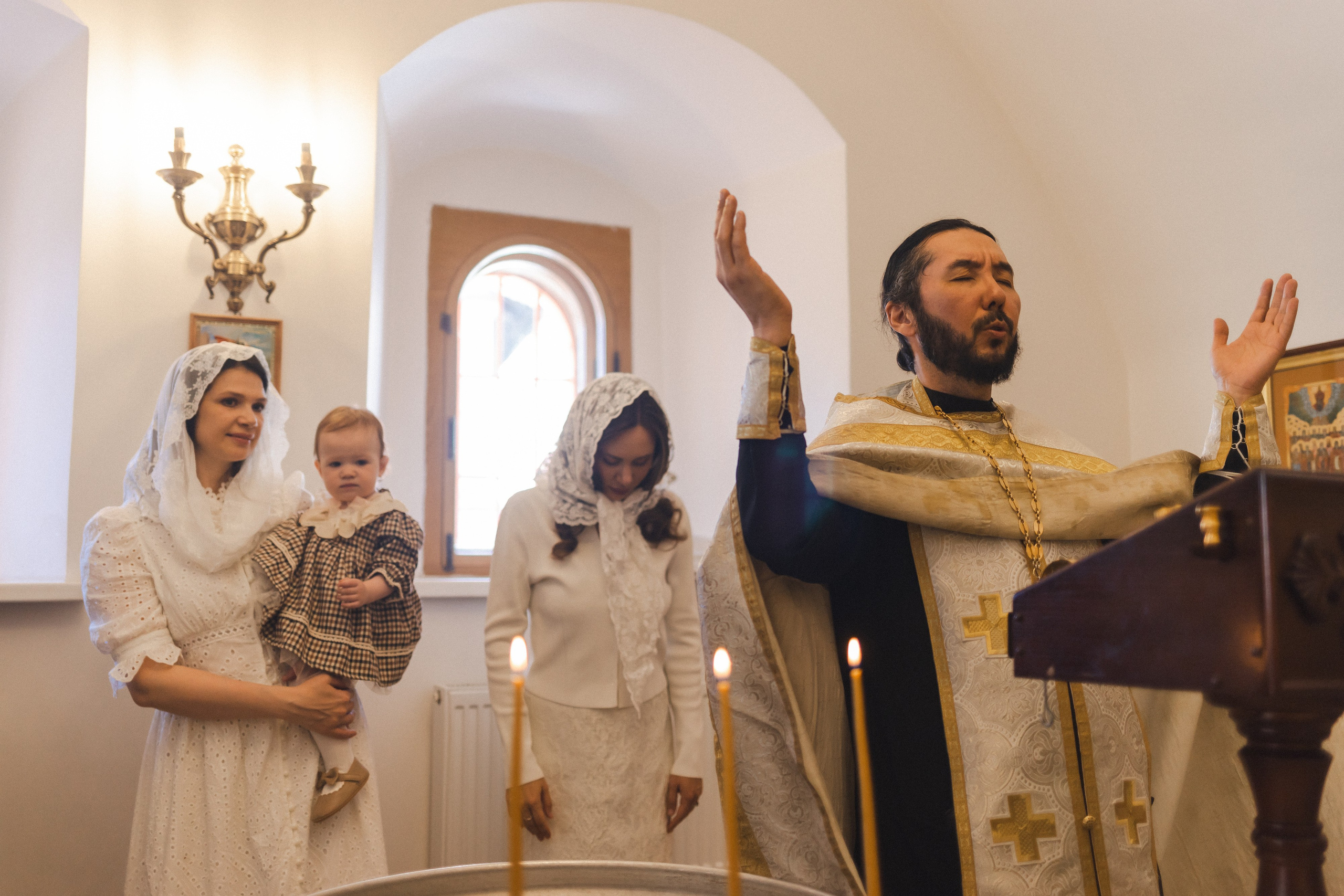 Крещение Аглаи. Семейный фотограф в Москве