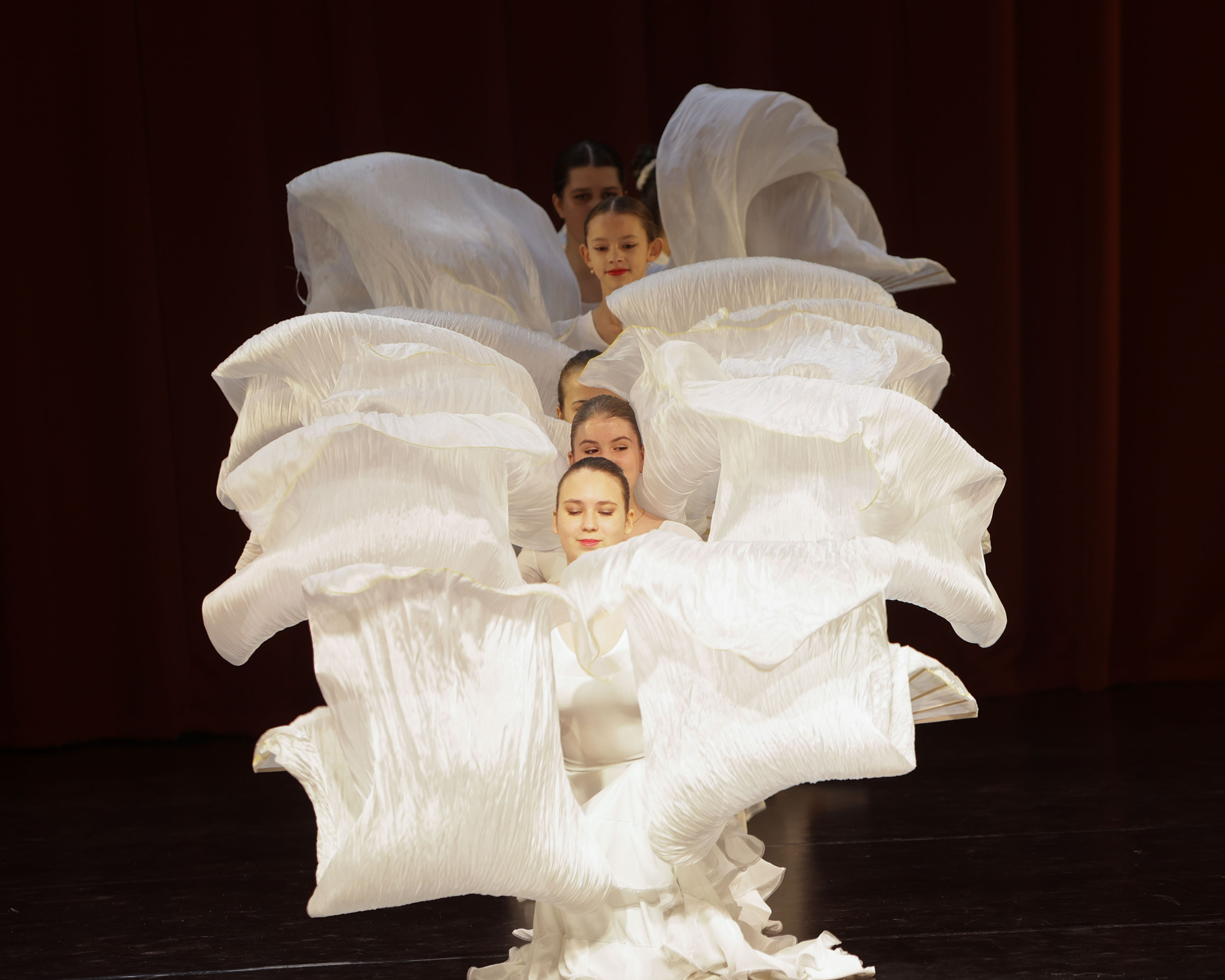 Фестиваль хореографического искусства «КУБОК ЛЕГЕНДЫ — 2025». Выпускные альбомы и школьный фотограф в Подольске, Троицке, Щербинке, Москве и Московской области