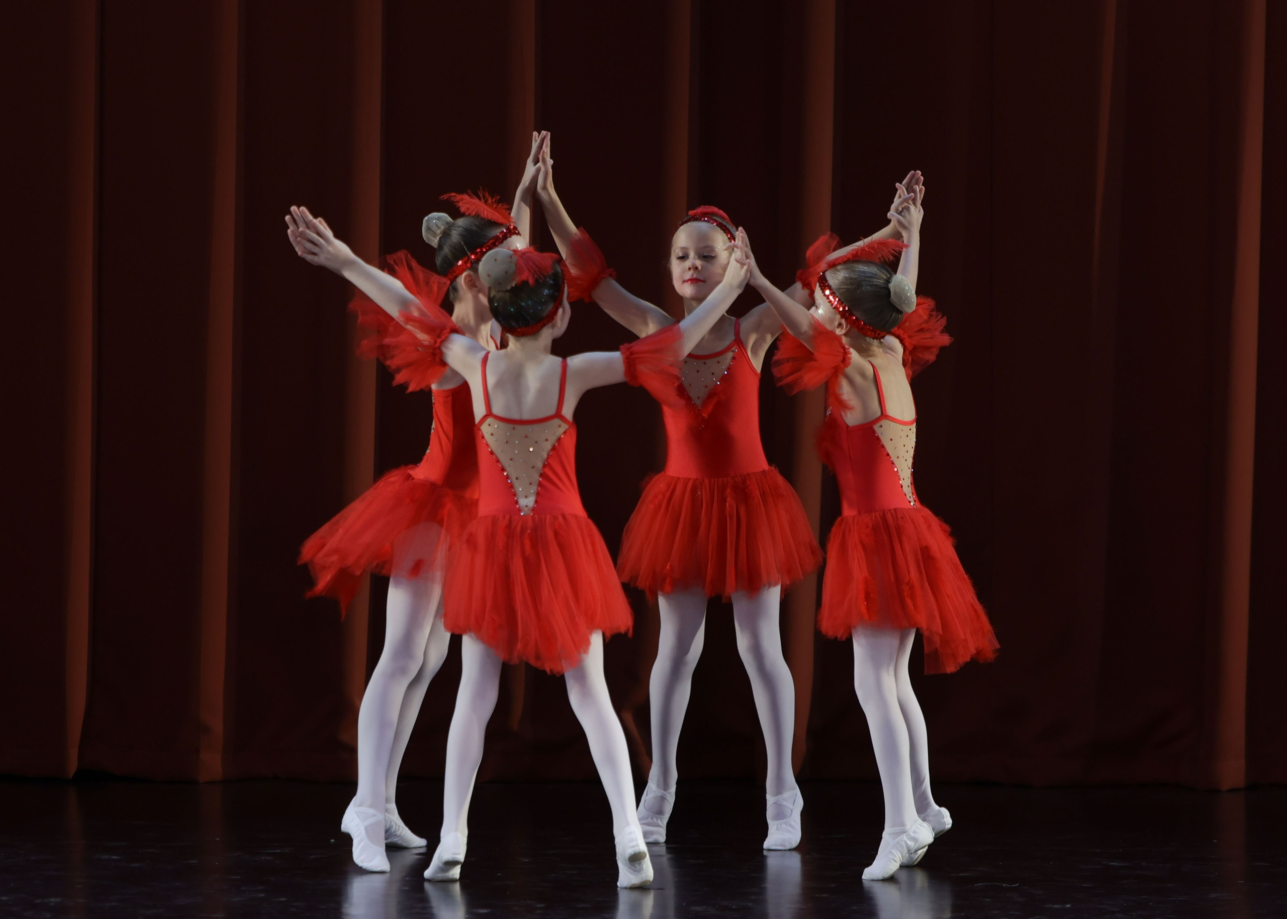 Фестиваль хореографического искусства «КУБОК ЛЕГЕНДЫ — 2025». Выпускные альбомы и школьный фотограф в Подольске, Троицке, Щербинке, Москве и Московской области