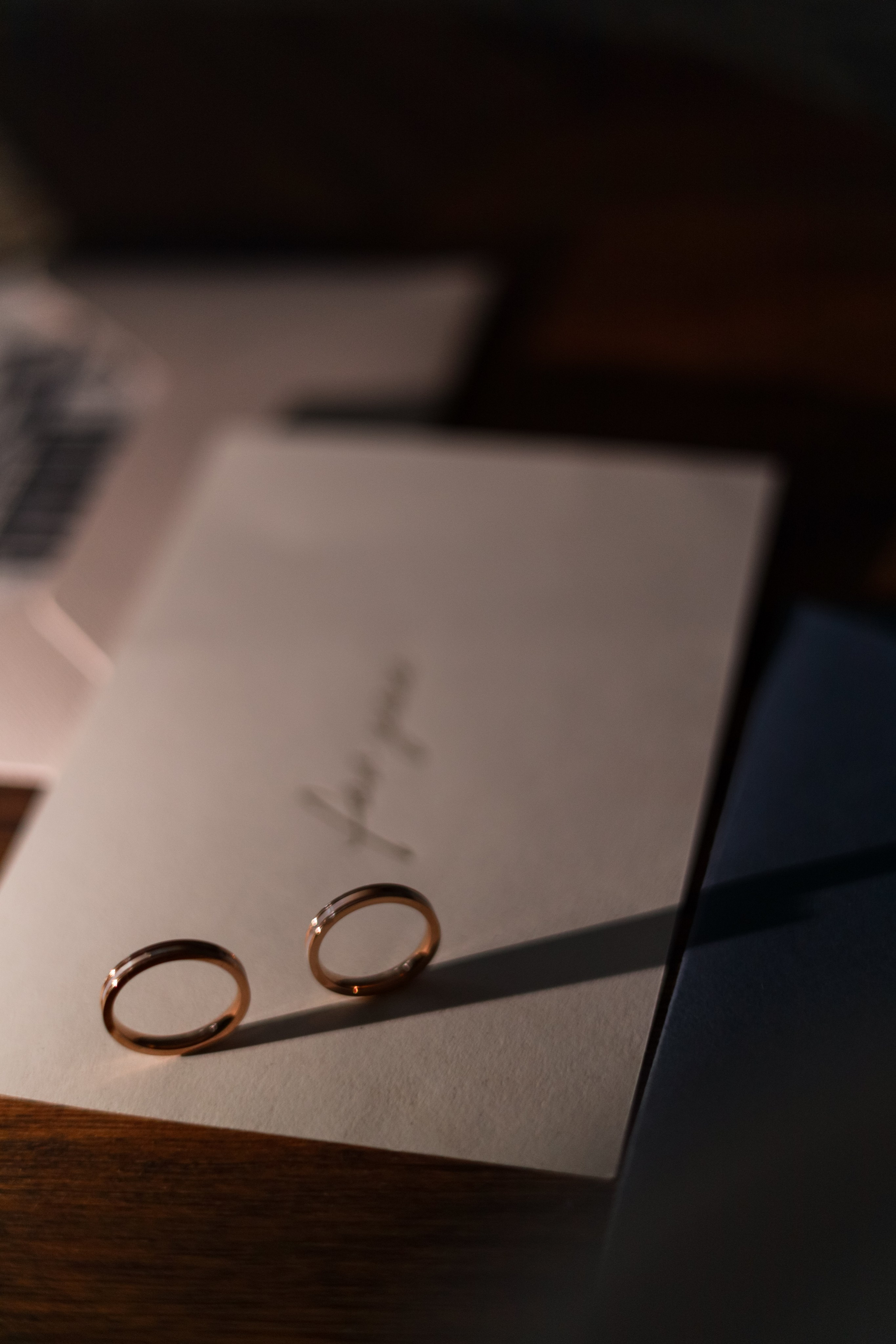 Фотосессия в съёмной квартире в сердце Питера с винтажными нотками. Свадебный фотограф Беларусь Ольга Козыренко