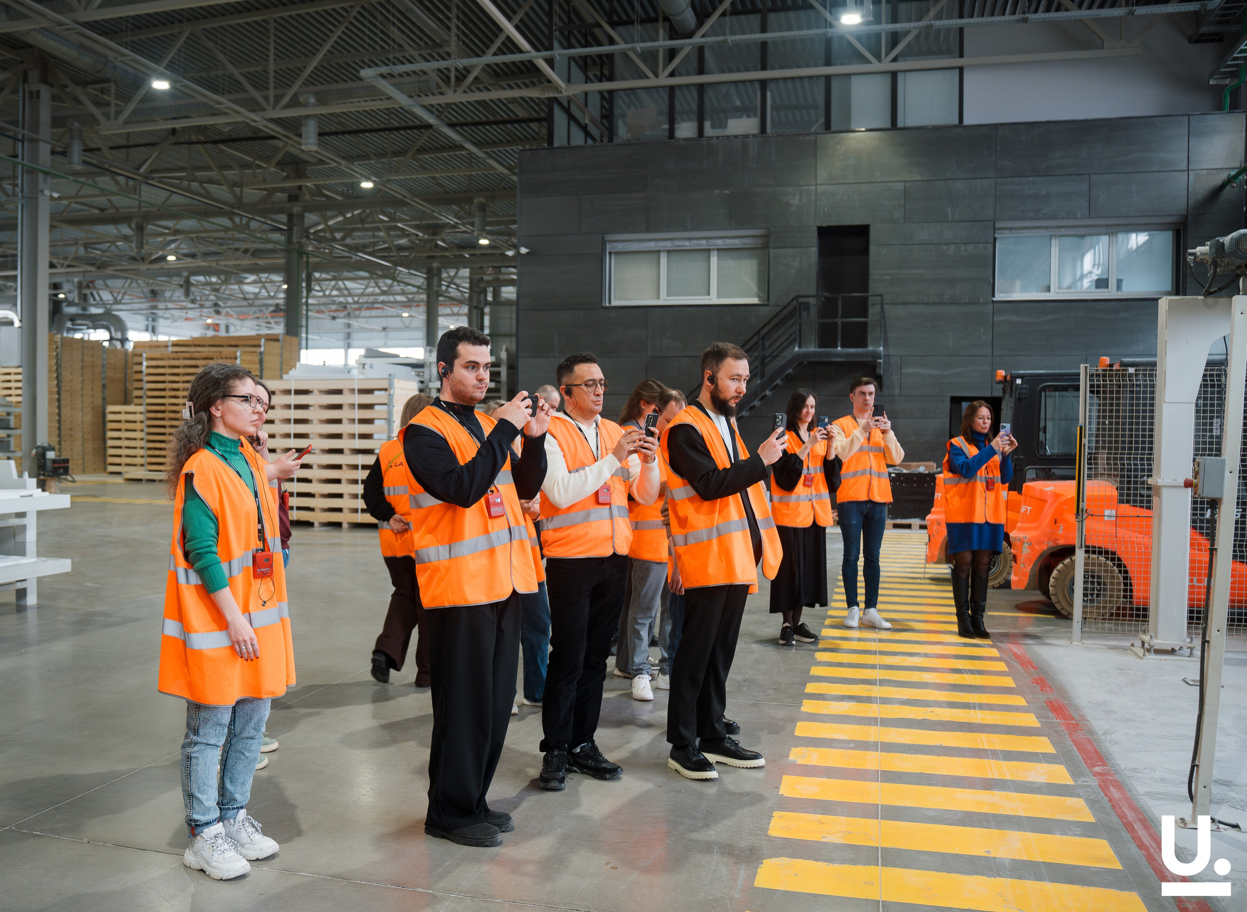 Экскурсия на производство. Репортажная съемка в Москве. Репортажный фотограф в Москве Вадим Галанин