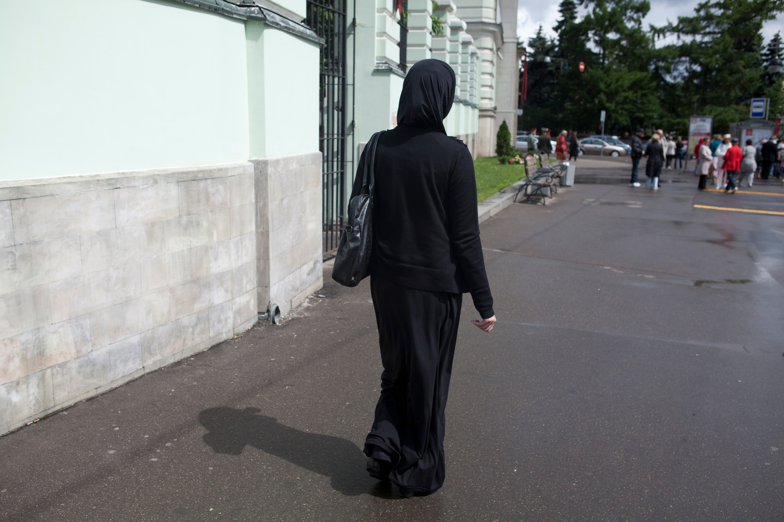 HIJAB WALKING AROUND MOSCOW 2012. Ilmira Bolotyan — Interdisciplinary Artist and Curator
