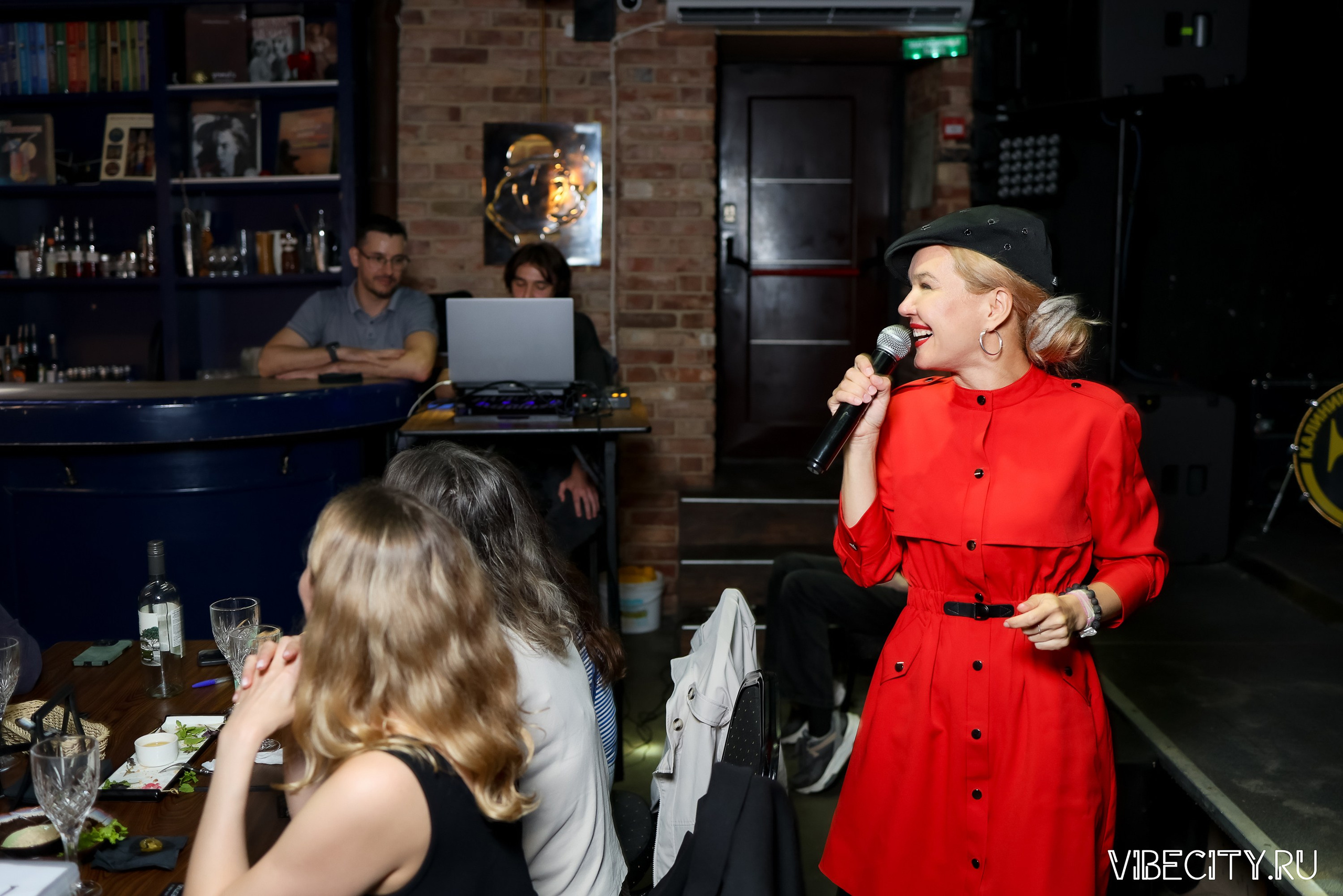 КВИЗ WHOIS. VIBECITY.RU Вайб Сити Ру Фоторепортажи Фотоотчеты Калининград