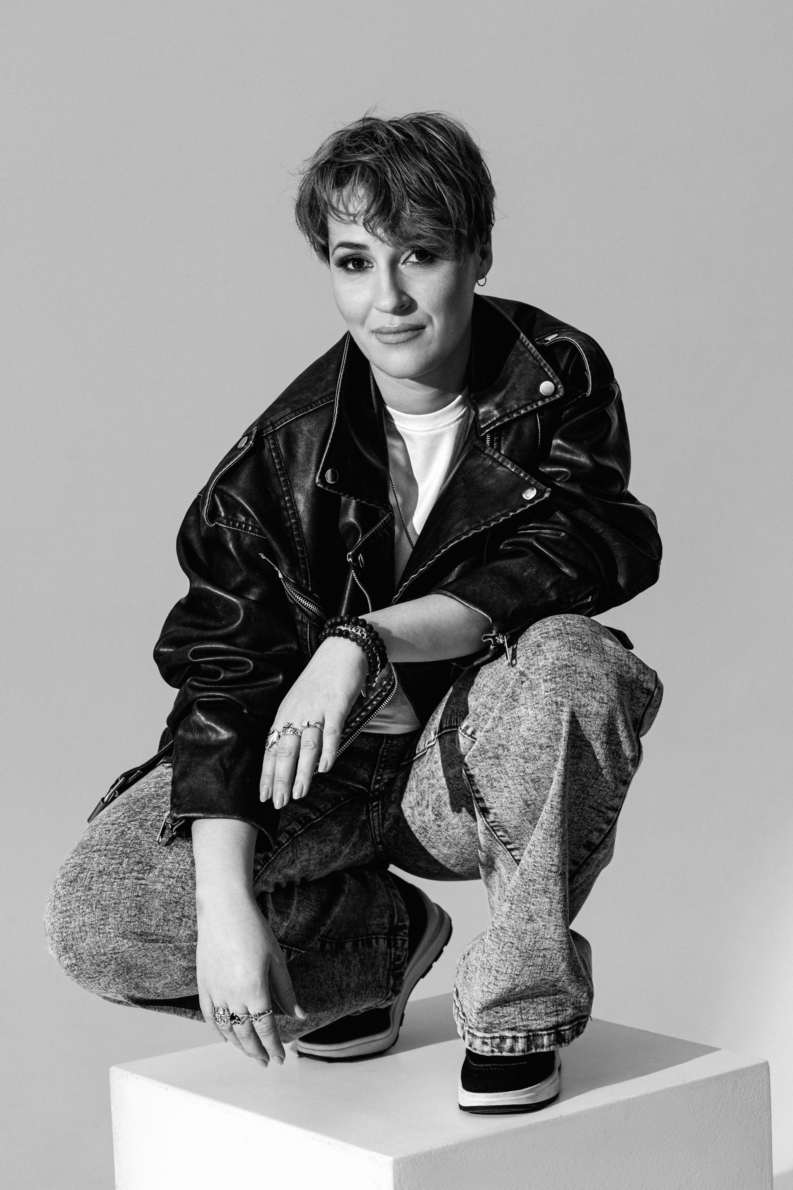 Женская индивидуальная фотосессия в фотостудии в городе Ростове