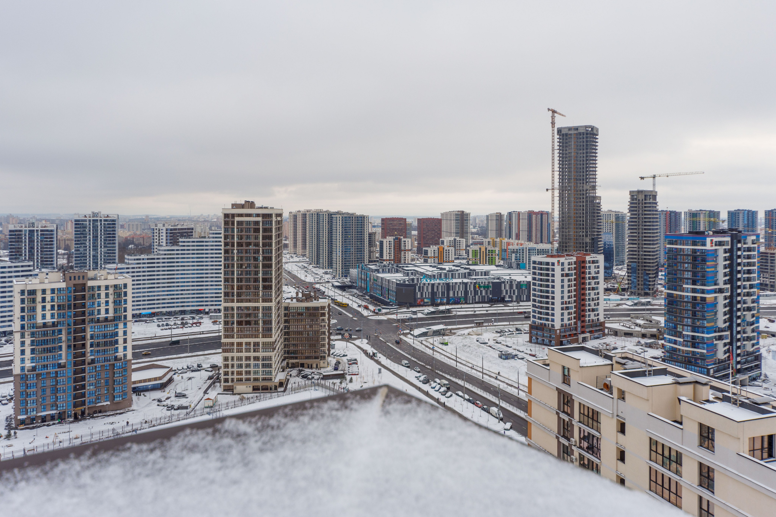 Вид на ЖК Минск Мир с 25 этажа