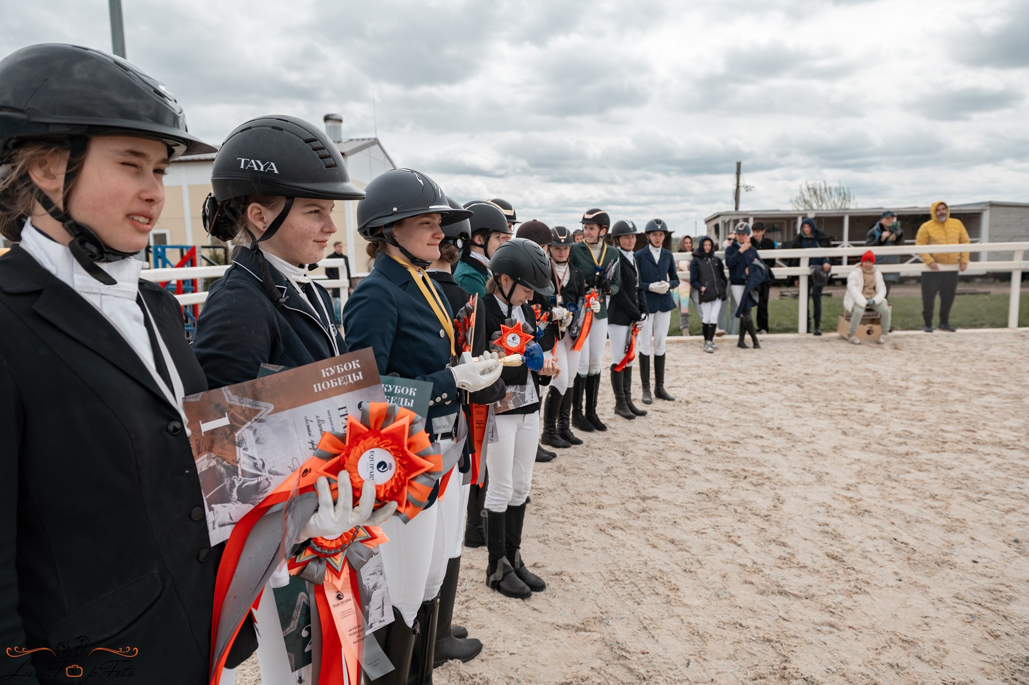 Кубок Победы конного Клуба EQUIPARK по выездке. Конный и фотограф с животными в Твери Топталова Люся