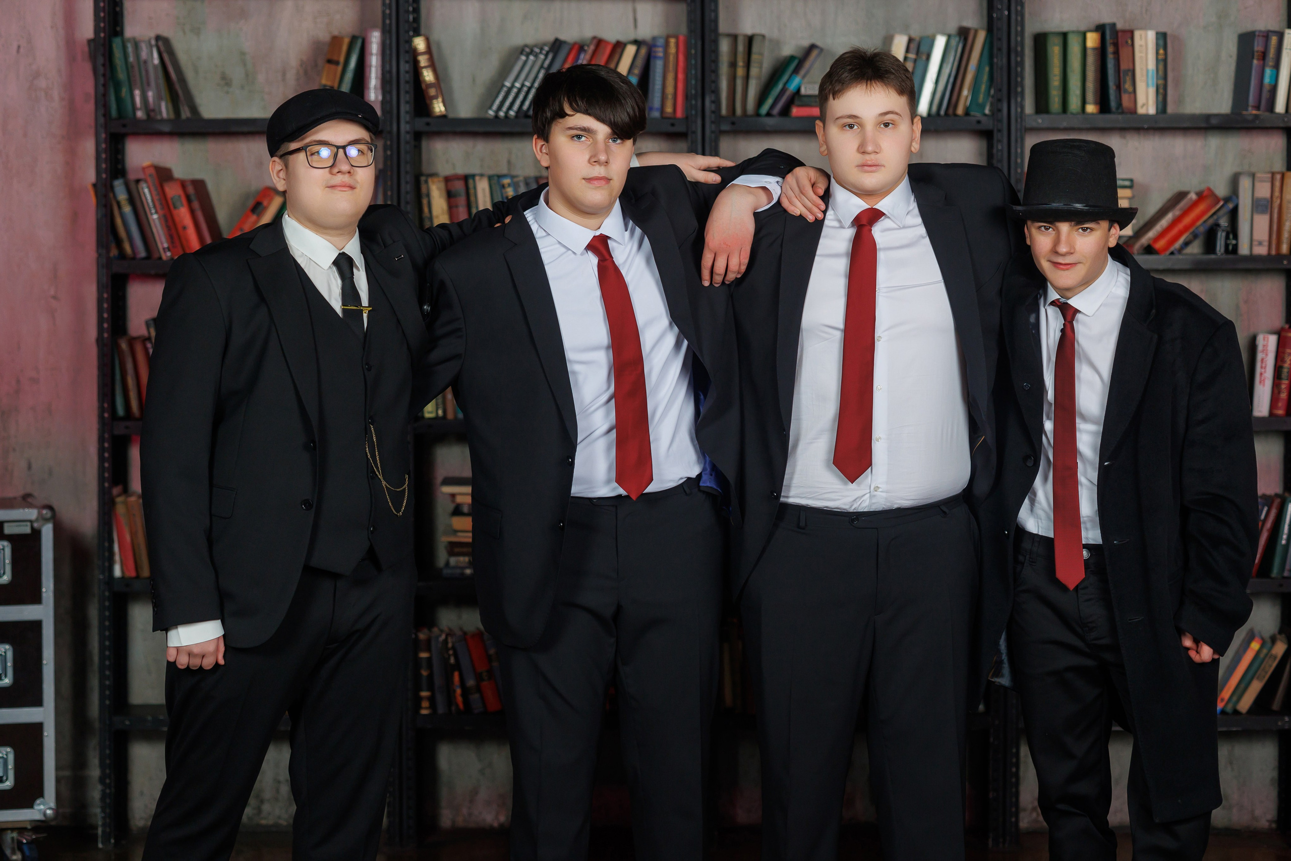 Студийная фотосъемка для старших классов в Москве. Профессиональная фото и видеосъемка. Москва