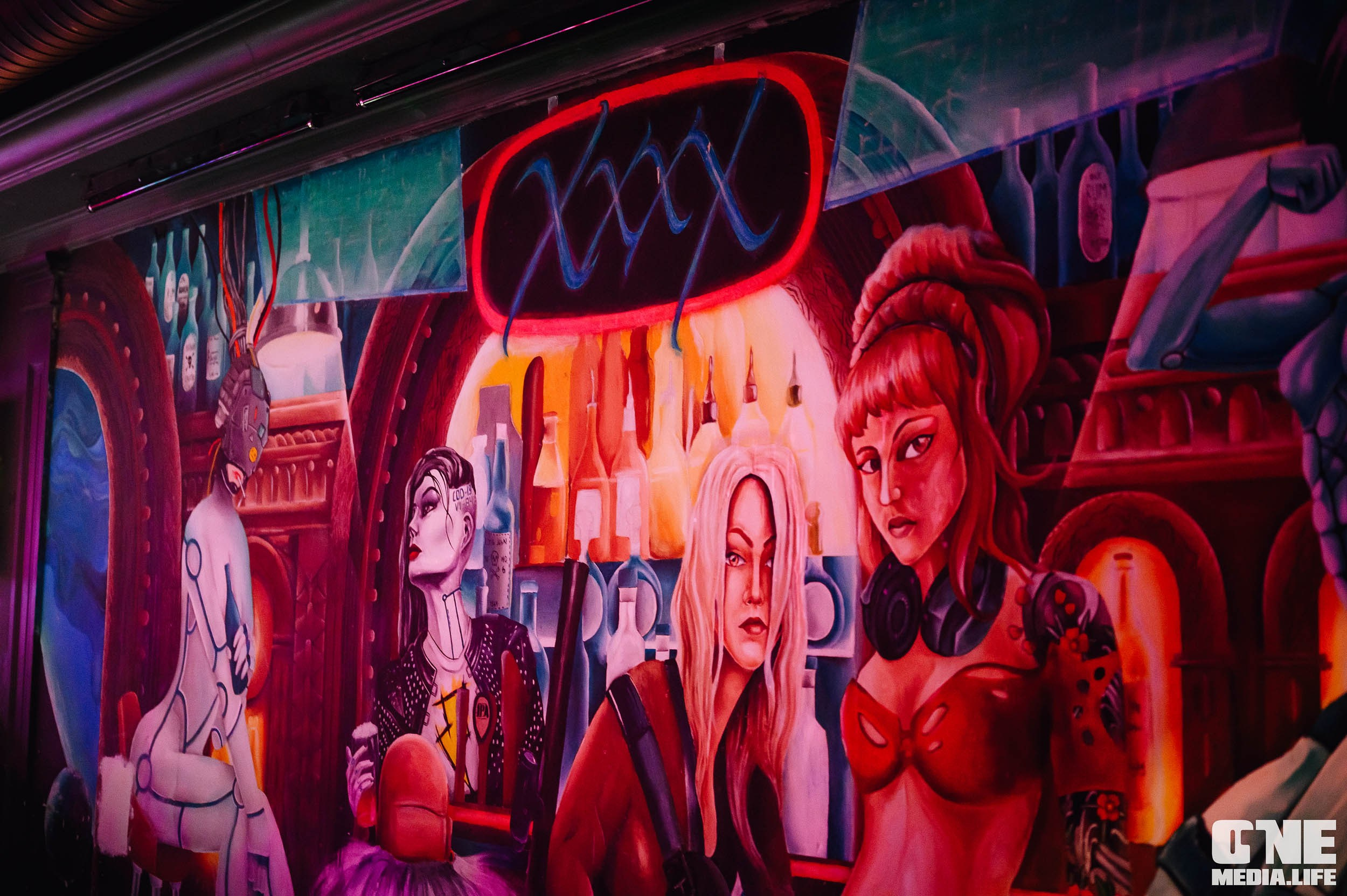 Фотоотчет из экстрим бара XxxX. One Media Life: фоторепортажи, фотоотчеты с мероприятий и заведений