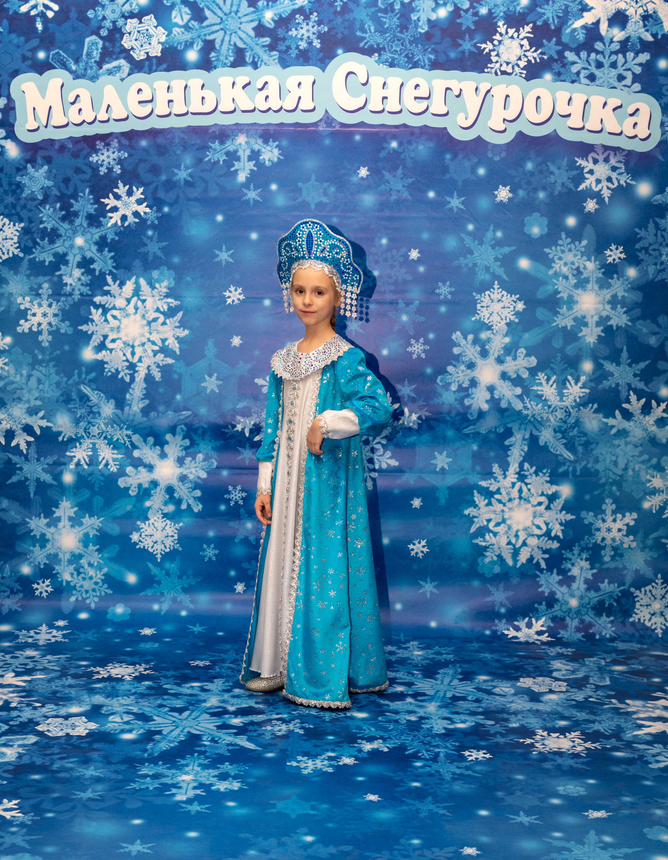 Фотосессия Маленьких Снегурочек. Фотограф в Красноярске. Портреты, семья, прогулки по городу и ваши праздники