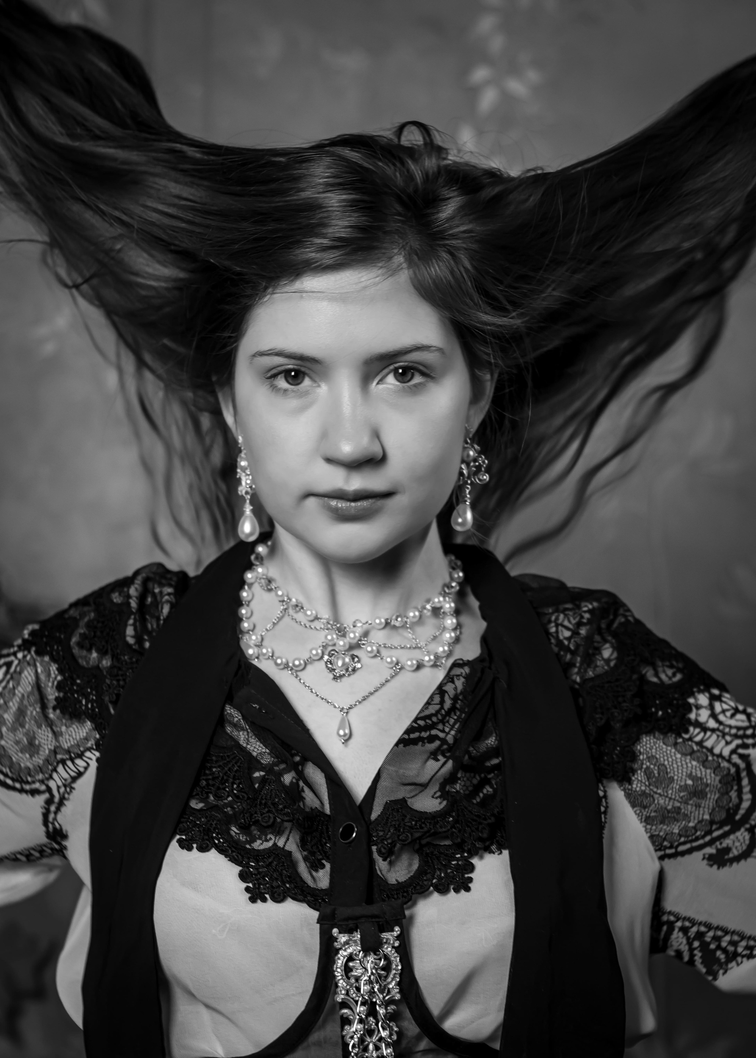 Художественная женская фотография в стиле Ренессанс, спокойное состояние, фотограф Карасёва Елена