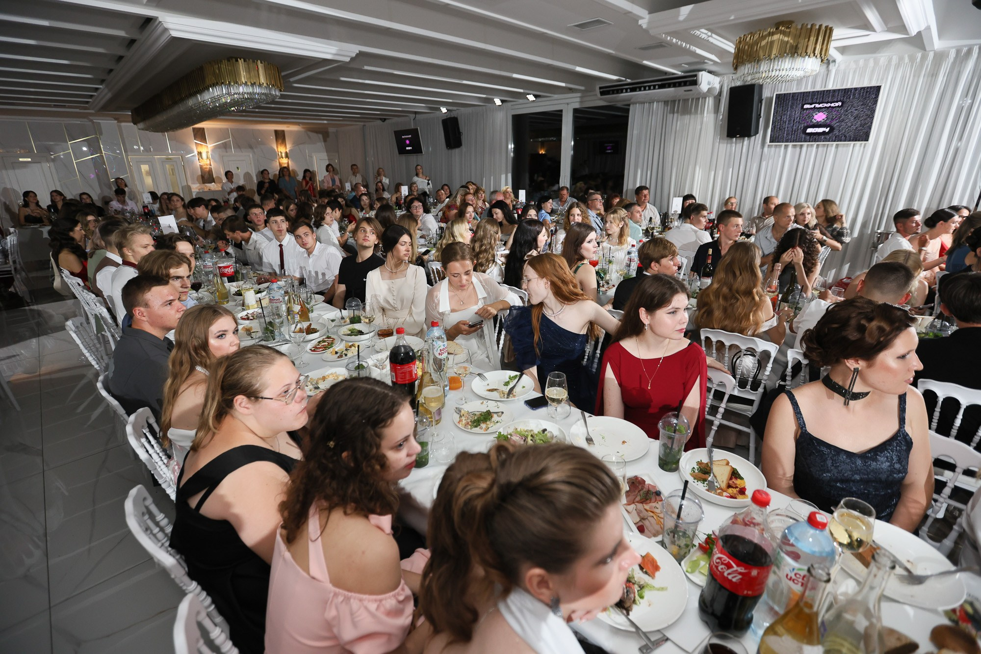 Выпускной вечер в Севастопольской гимназии № 1 имени А. С. Пушкина. Свадебный фотограф, фотосъемка в Крыму, Севастополе, Симферополе, Ялте