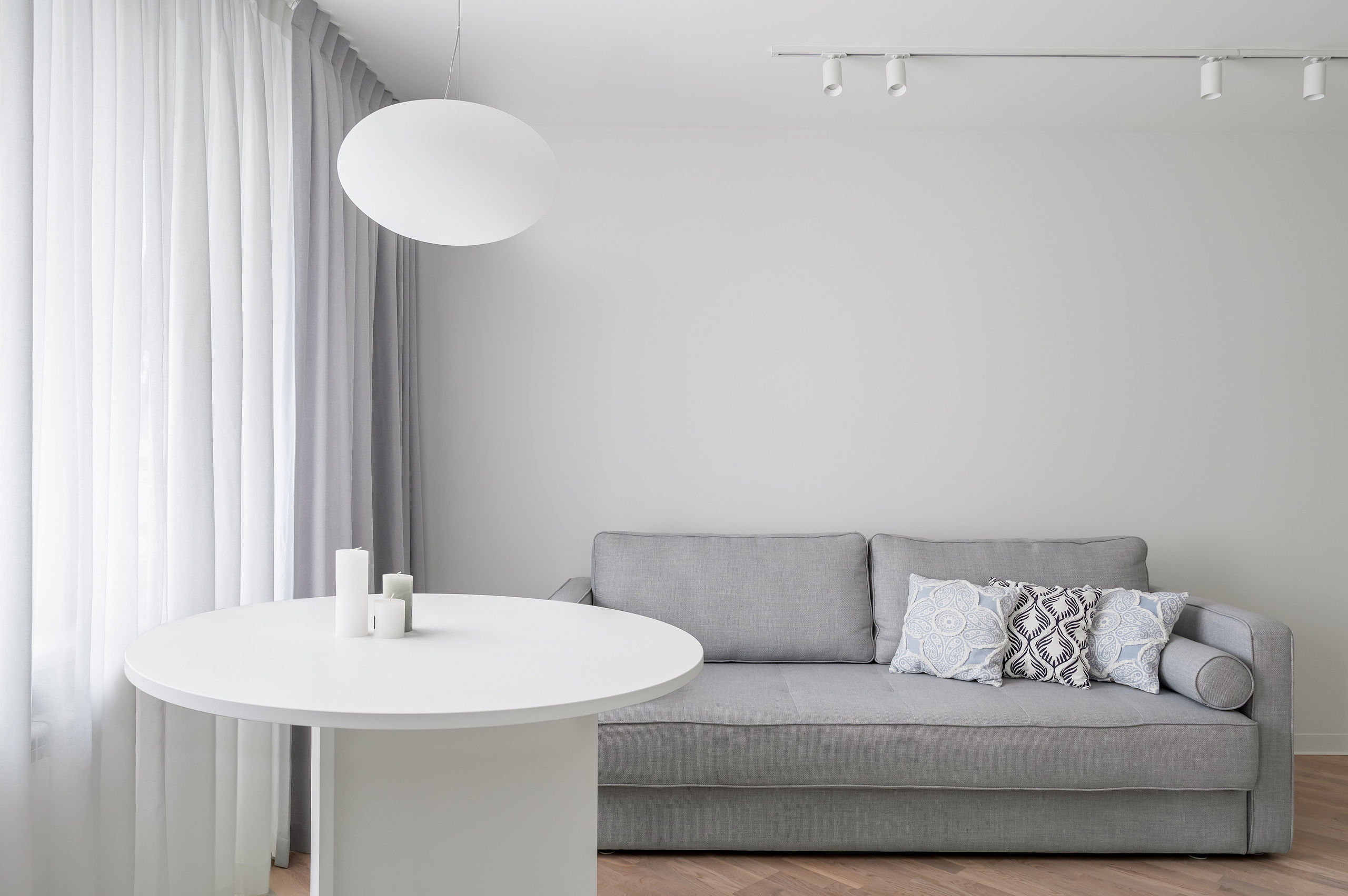 Белая квартира для студентки медвуза. Интерьерный Фотограф Москва Криста FLY Труфанова