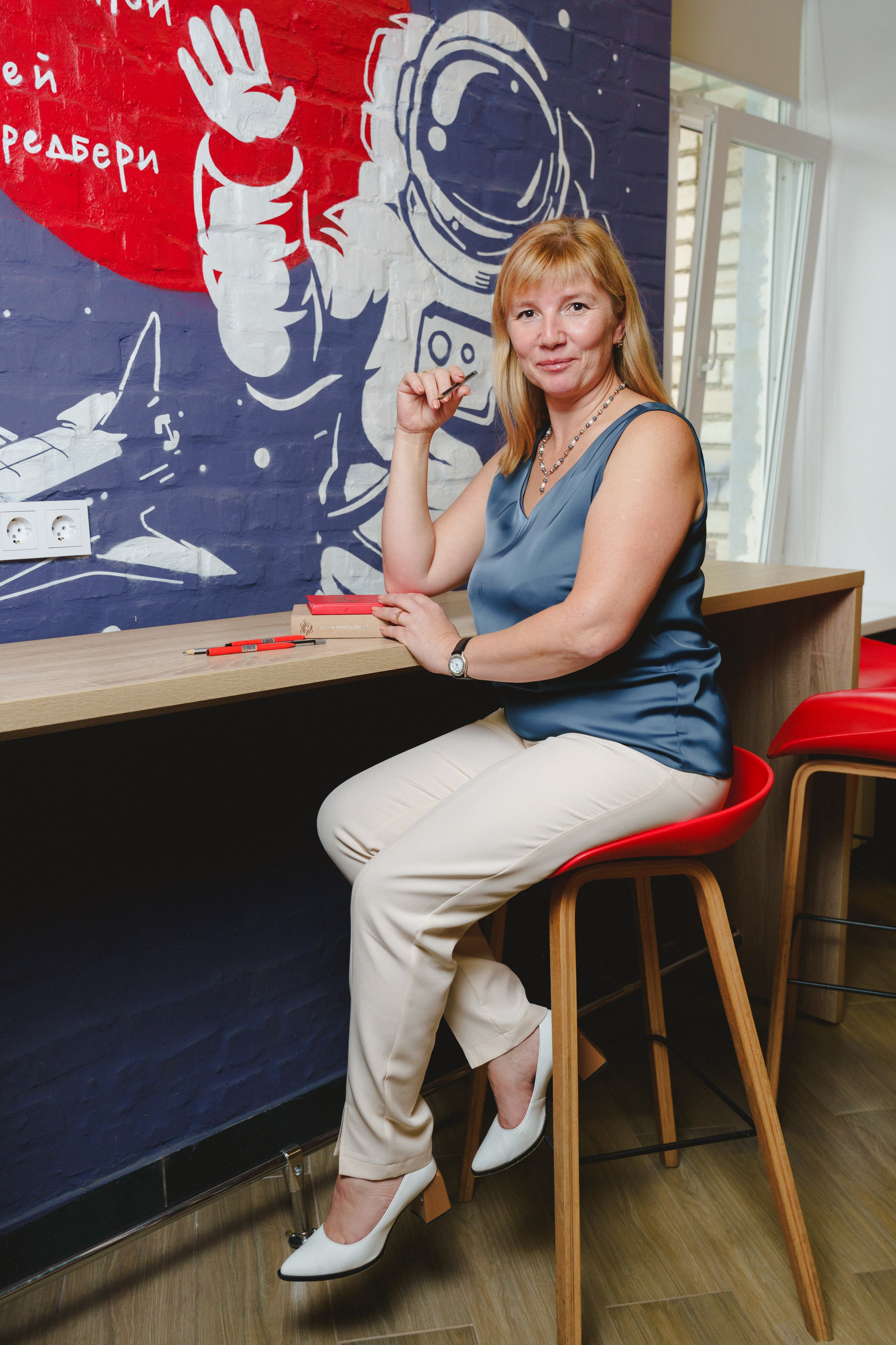 Съемка школьников в библиотеке. Фотограф в детский сад в Екатеринбурге, выпускные альбомы Юлия Умерова