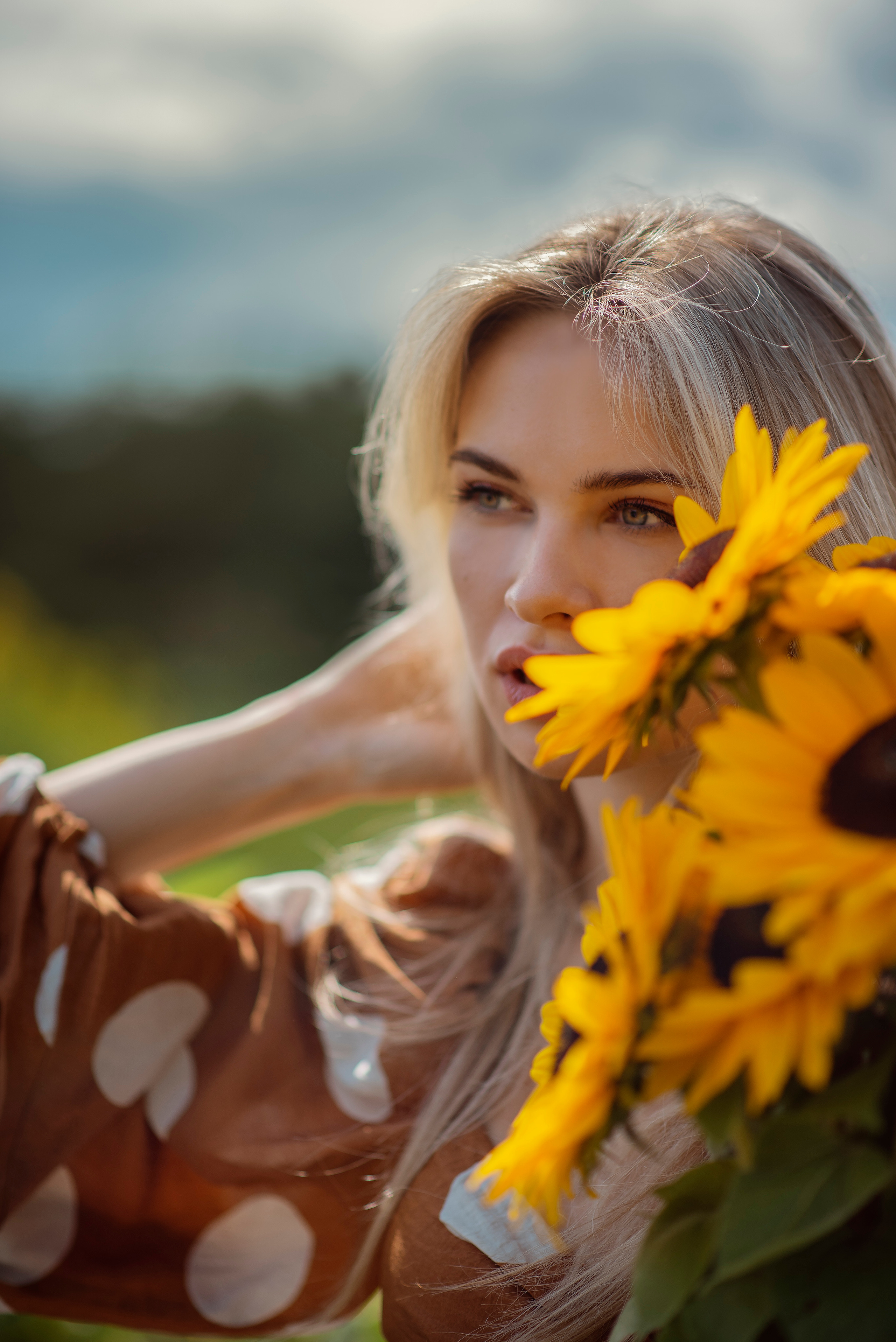 Фотосессия в подсолнухах. Фотограф Полина Рыкова