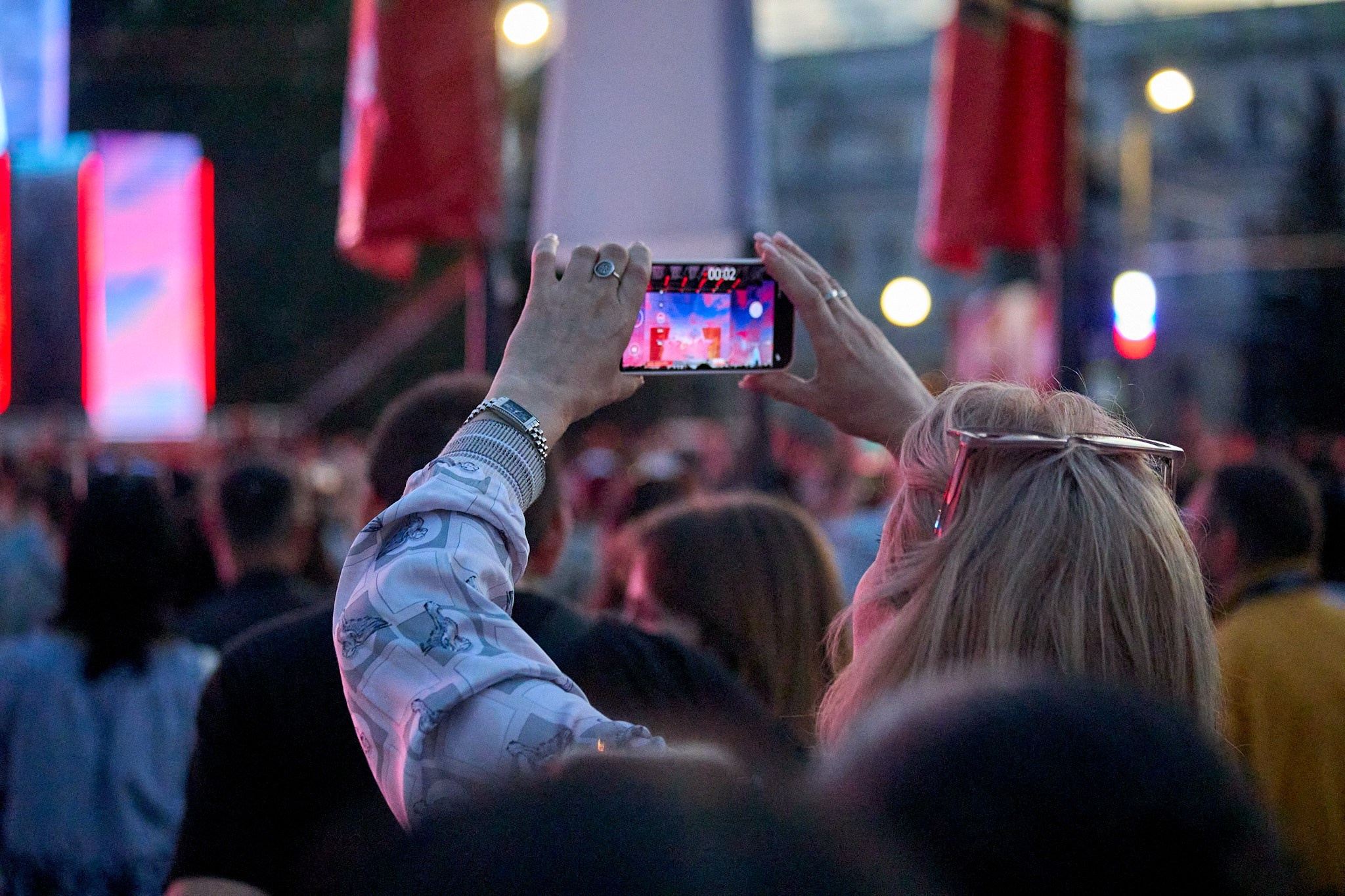 Концерт 9 мая 2025 года на соборной площади. Фотограф Омск | Александр Вандеров