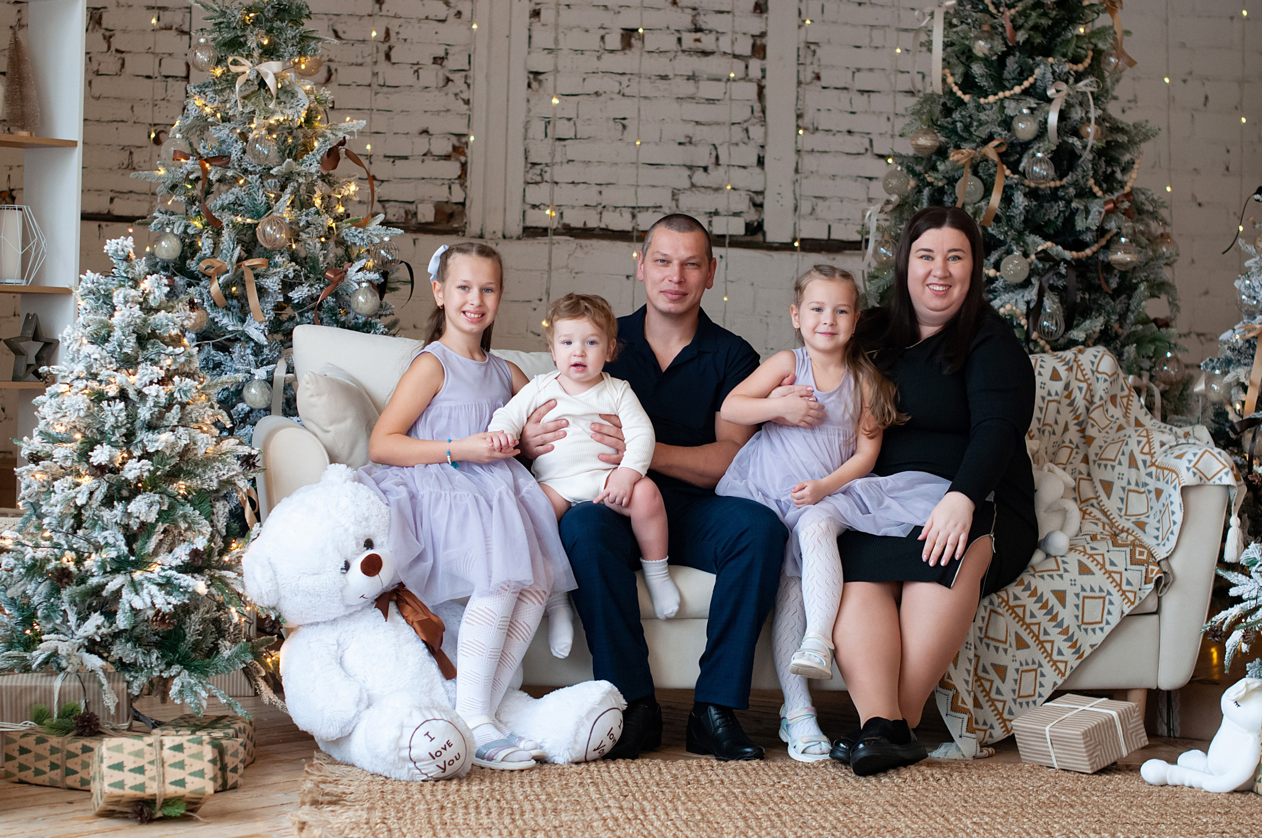 Новогодняя фотосессия семья Петрушиных. Фотограф в Хабаровске