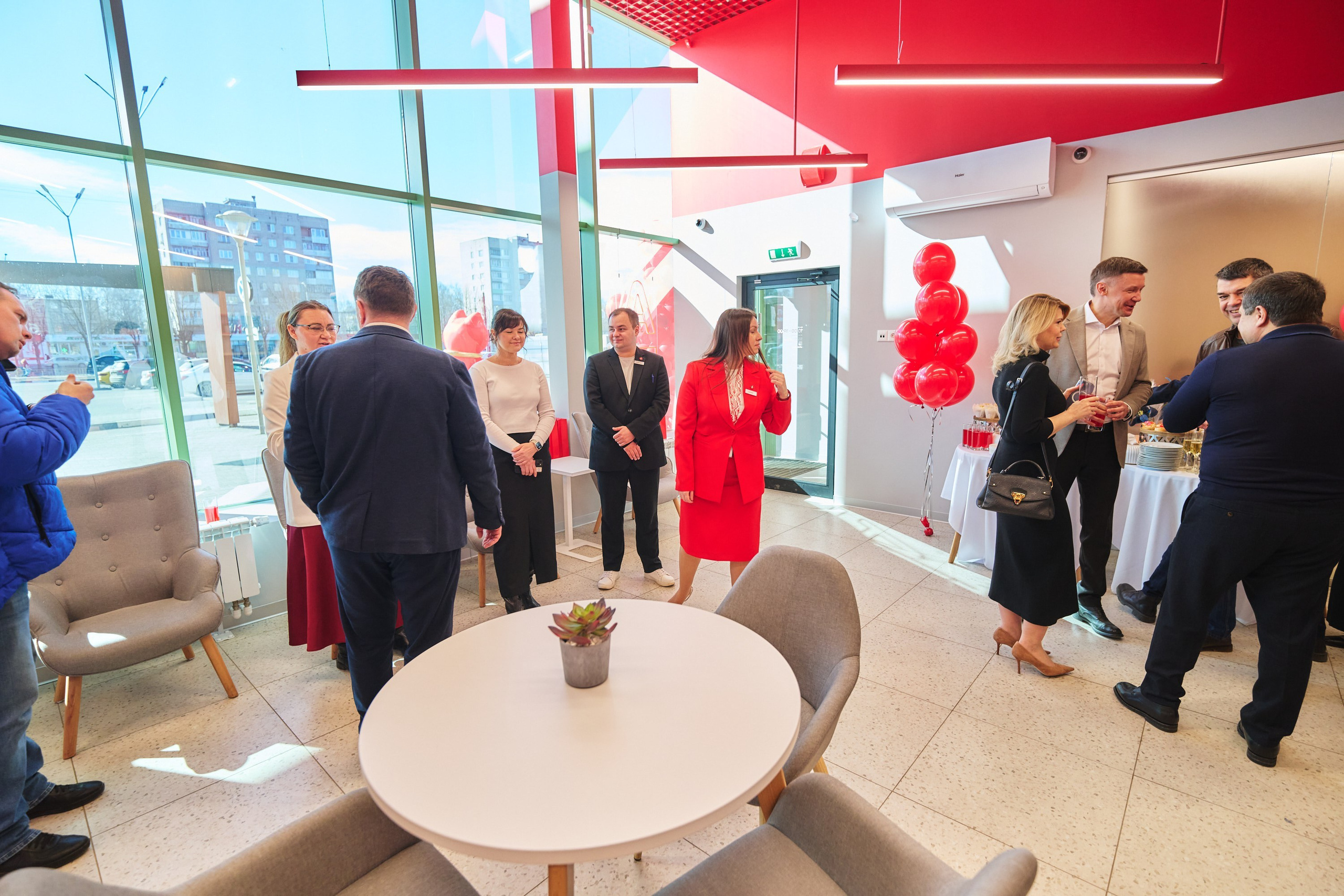 Альфа банк г. Иваново — открытие второго отделения. Фотограф в Иваново: Каталожная съемка одежды и постельного белья, Wildberries