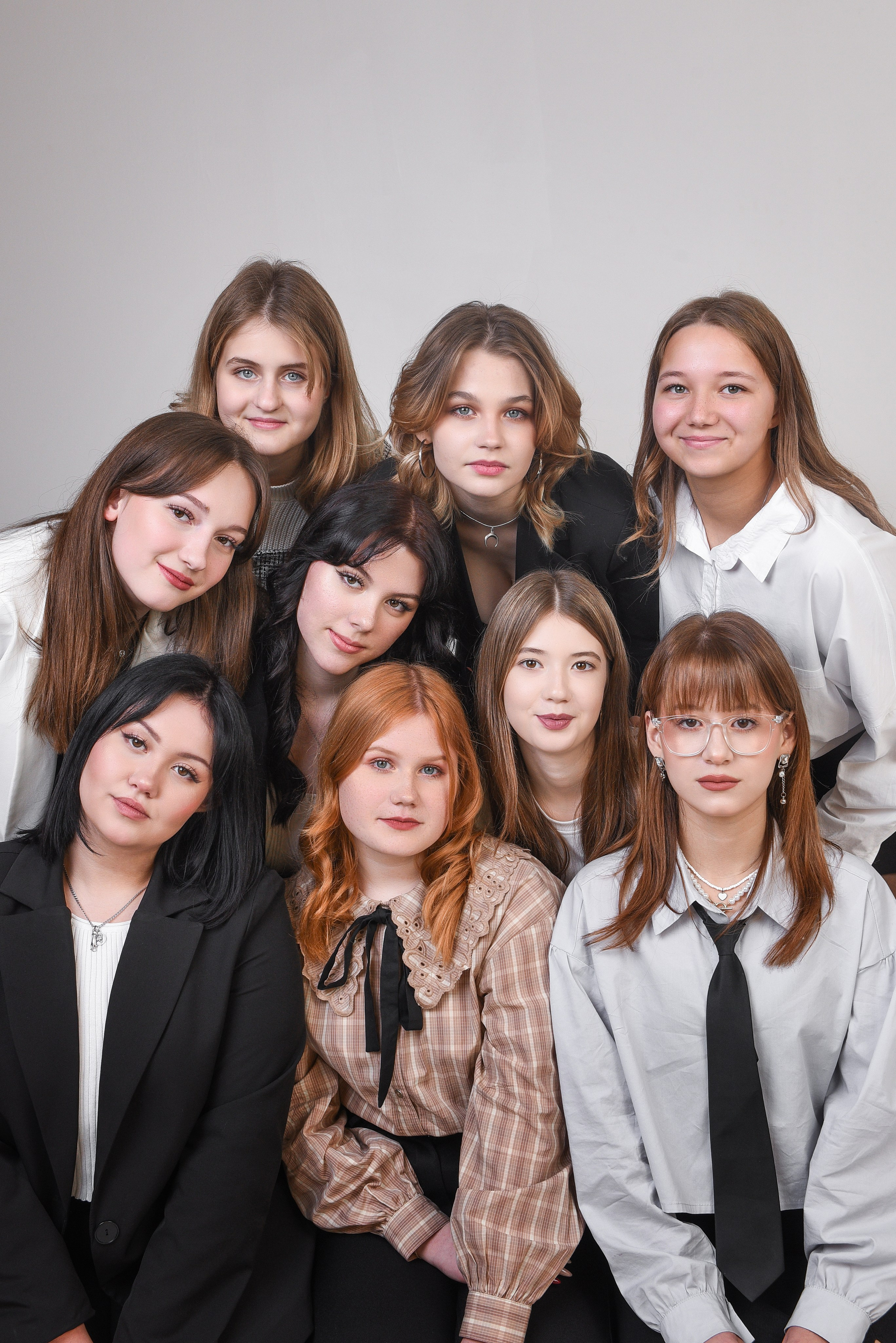 Анонс фотосессии для ребят с 56 школы 11 класса. Выпускные альбомы в Кургане, Твой альбом, Книга