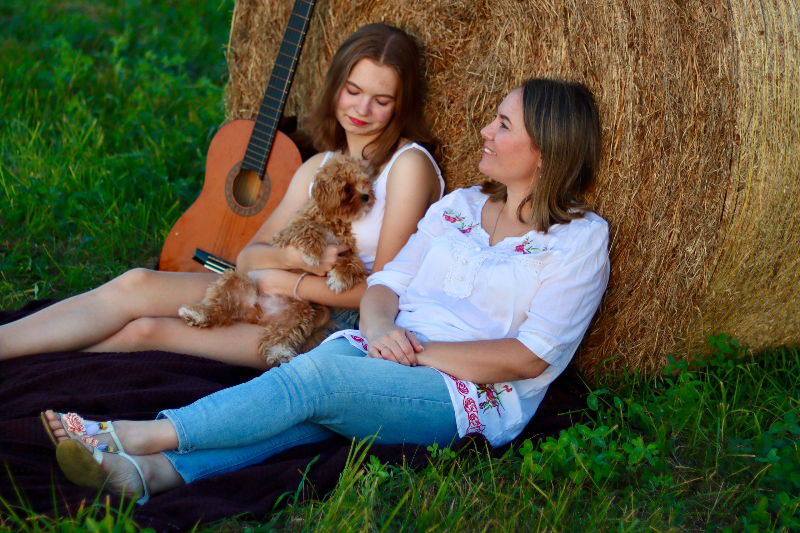 В стогах…. Свадебный и семейный фотограф-Королева Натали/Раменское-Жуковский-Москва/тел.+7 (985) 153-75-43